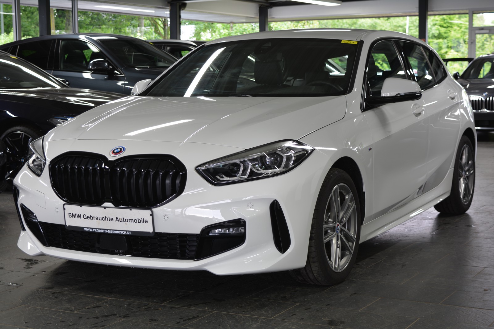 BMW 118i M Sport COCKPITPROF/NAVI/PDCVO+HI/SITZHZG/LED
