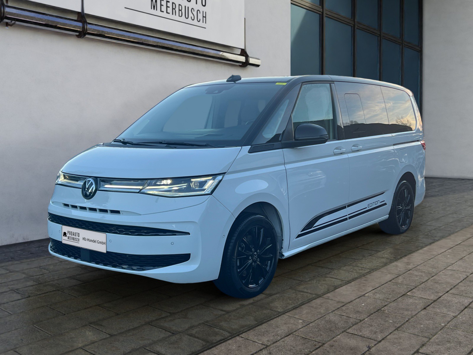 Volkswagen T7 Multivan Edition lang AHK/HUD/PANO/STNDHZNG
