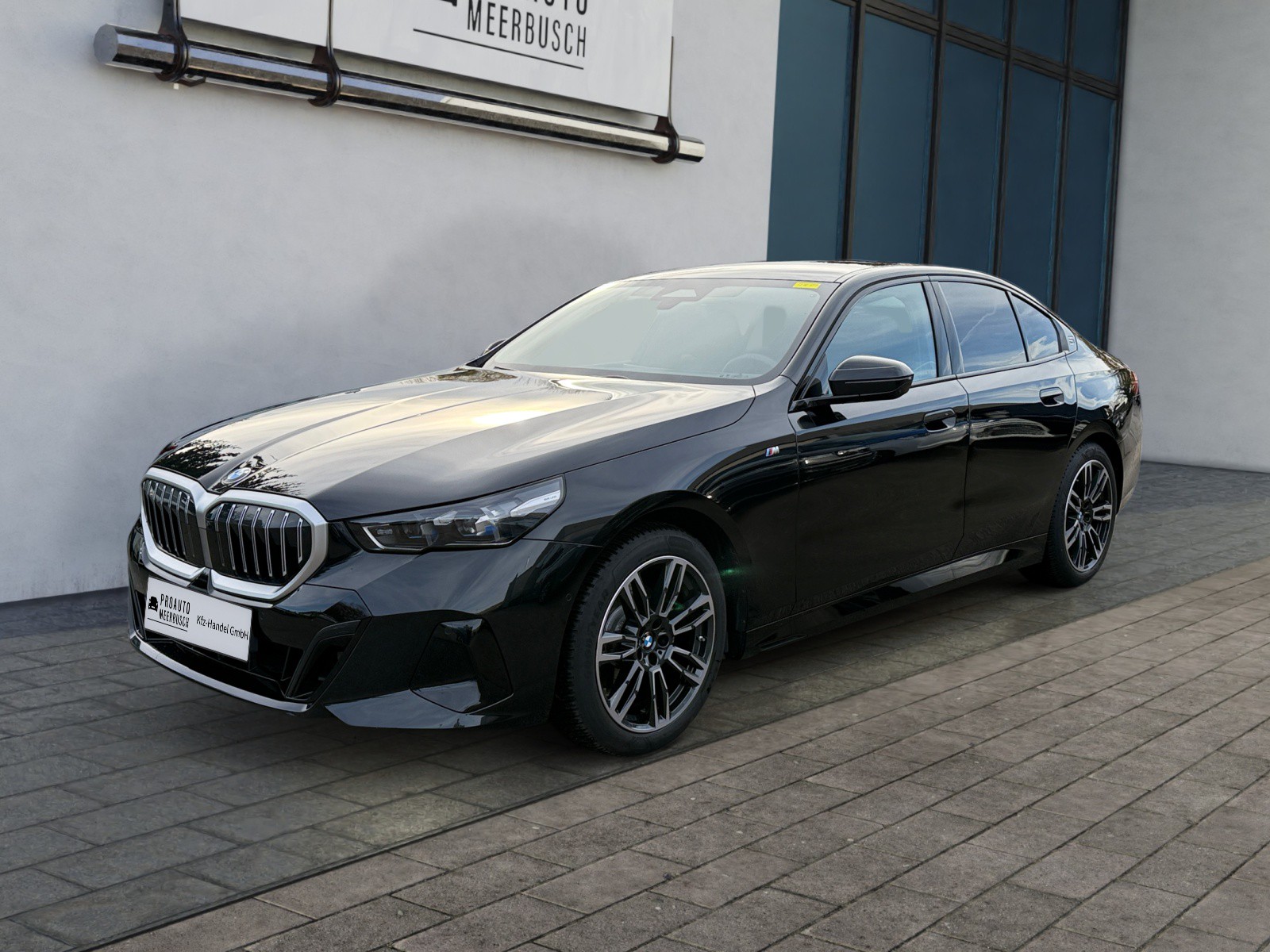 BMW 520i M Sport ACC/HUD/MMRY/PANO/H&K/PANO