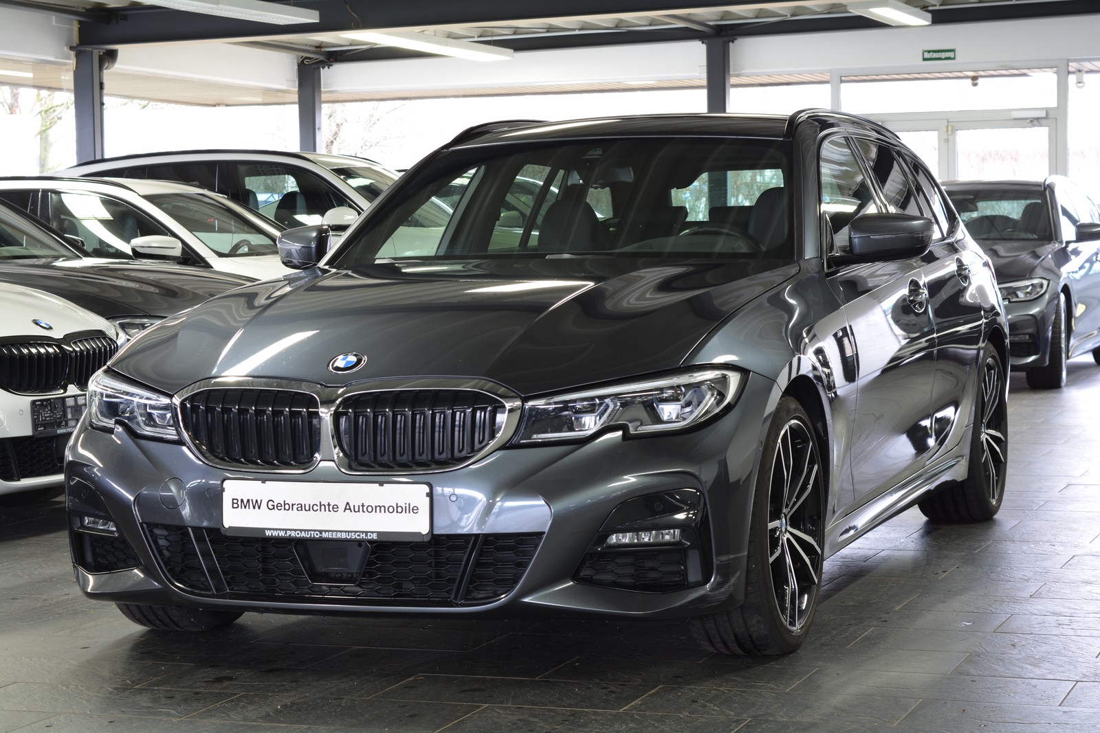 BMW 320 d xDrive M Sport HUD/KOMFORTZUGAN/19ZOLL/RFK