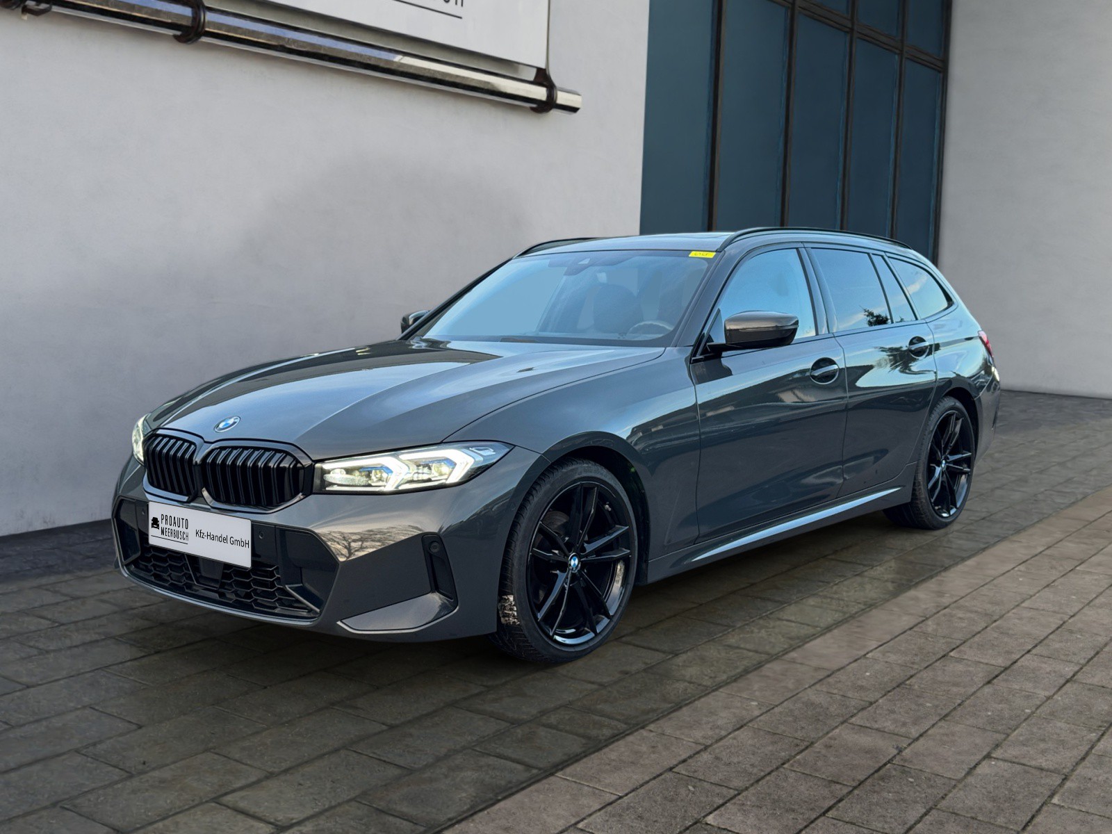BMW 320d xDrive M Sport AHK/ACC/STNDHZNG/HEADUP/PANO
