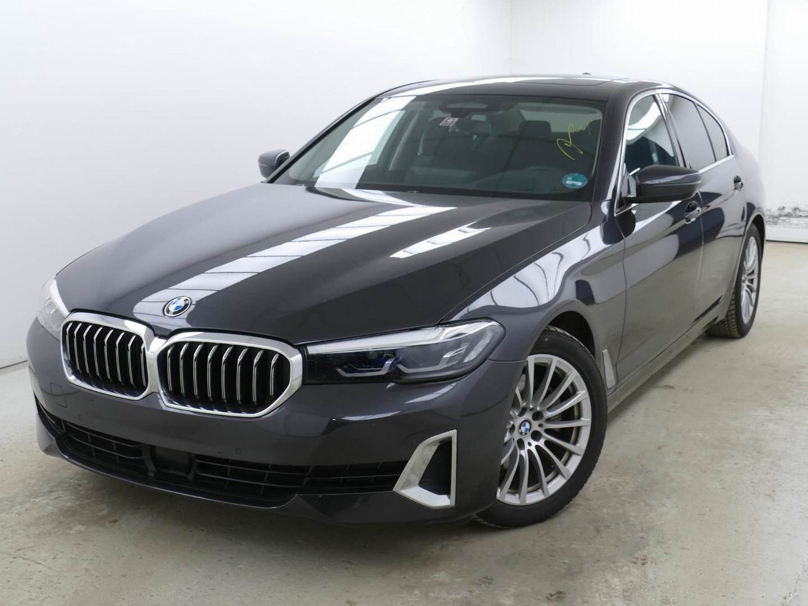 BMW 520 d xDrive Luxury Line HEAD-UP/LRH/KOMFORT/LED