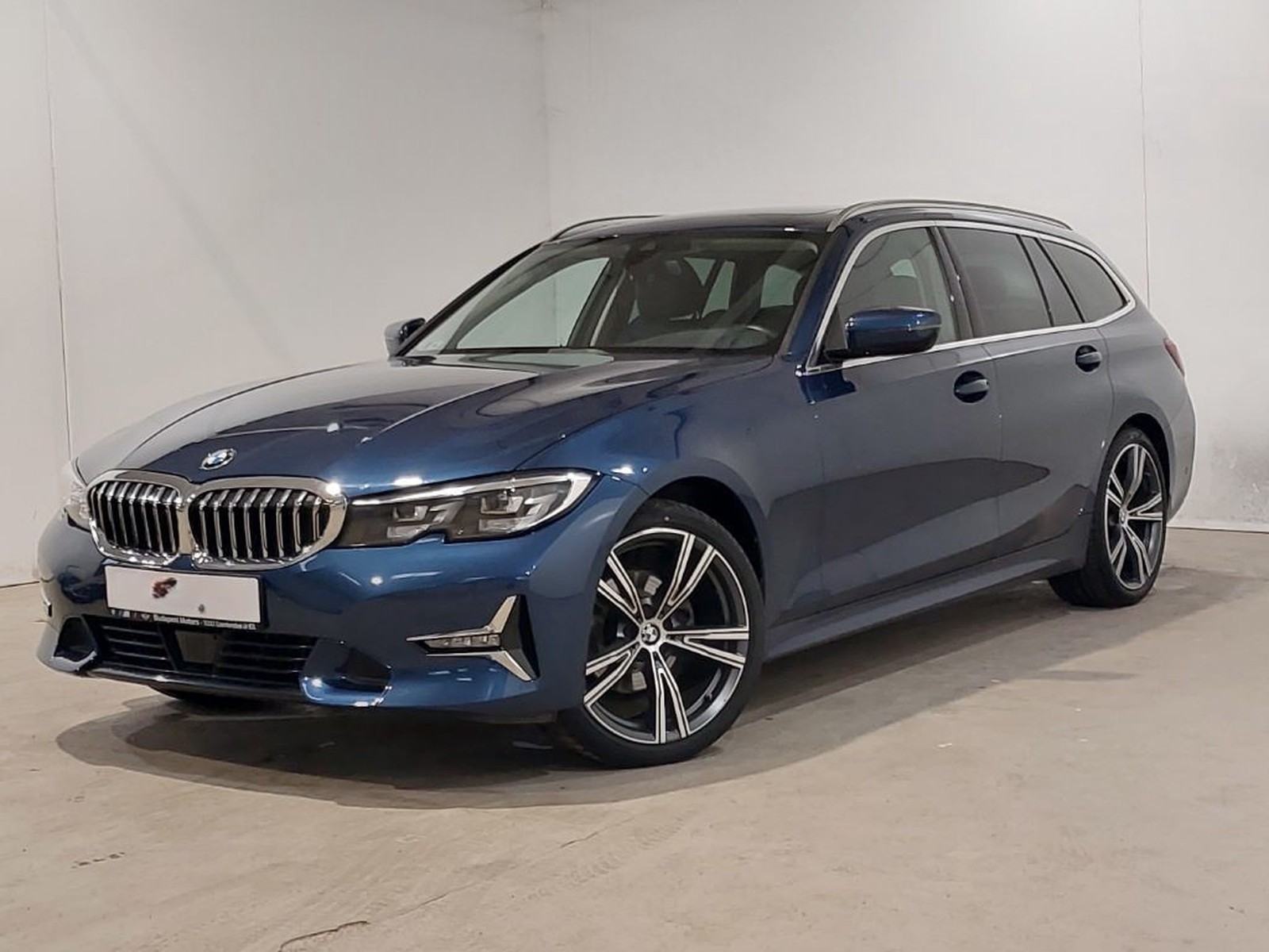 BMW 320d xDrive Luxury Line AHK/ACC/PANO/STNDHZN7HIFI