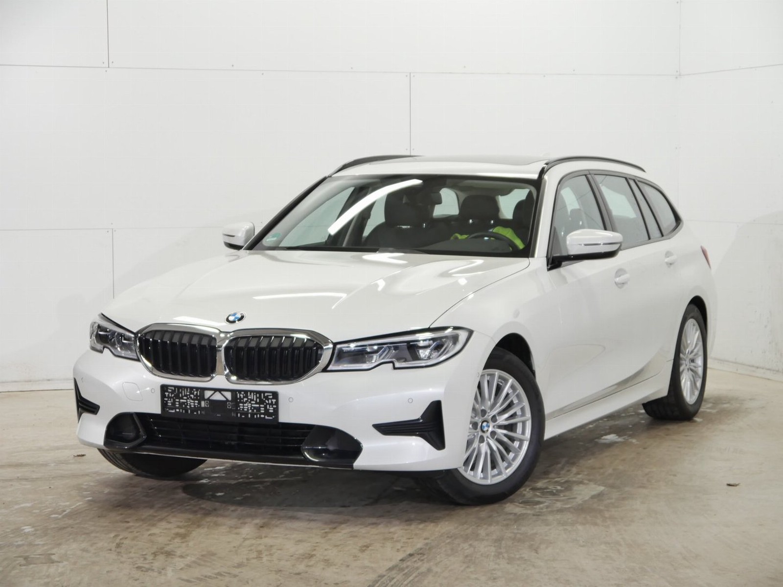 BMW 320d xDrive Sport Line AHK/PANO/MEMORY/LASERLICHT