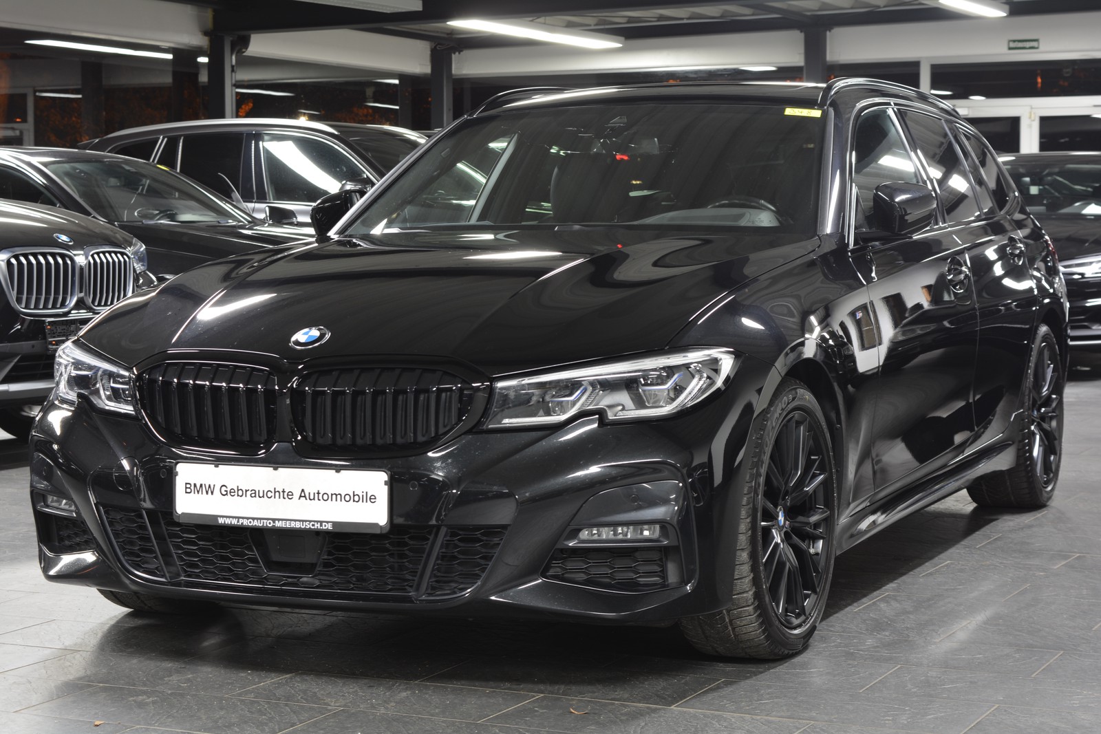 BMW 318d Tour. M Sport 18ZOLL/AHK/LASER/PANORAMA/ACC
