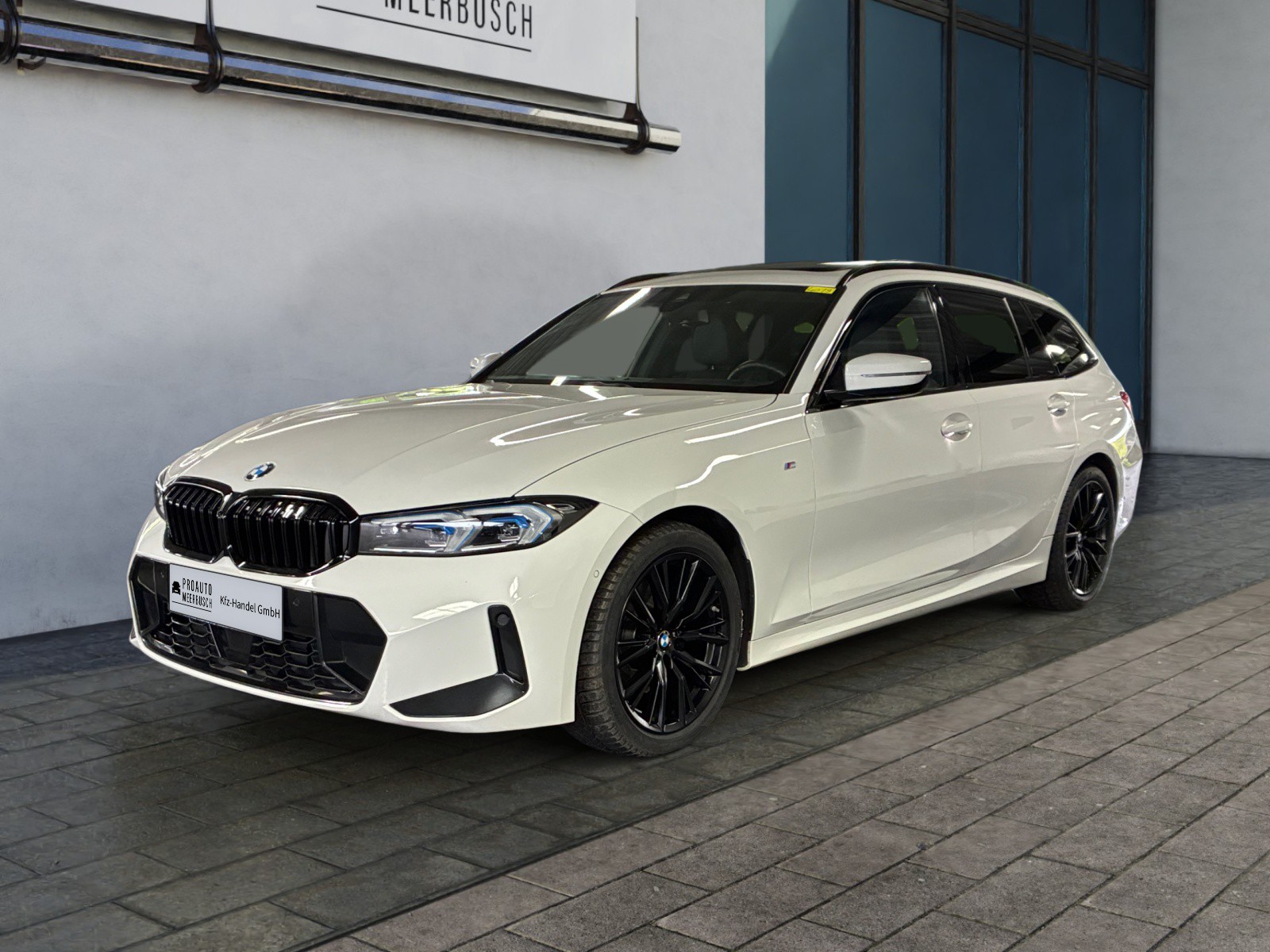 BMW 320d M Sport AHK/MMRY/ACC/HEADUP/ADAPTIVLED/PANO