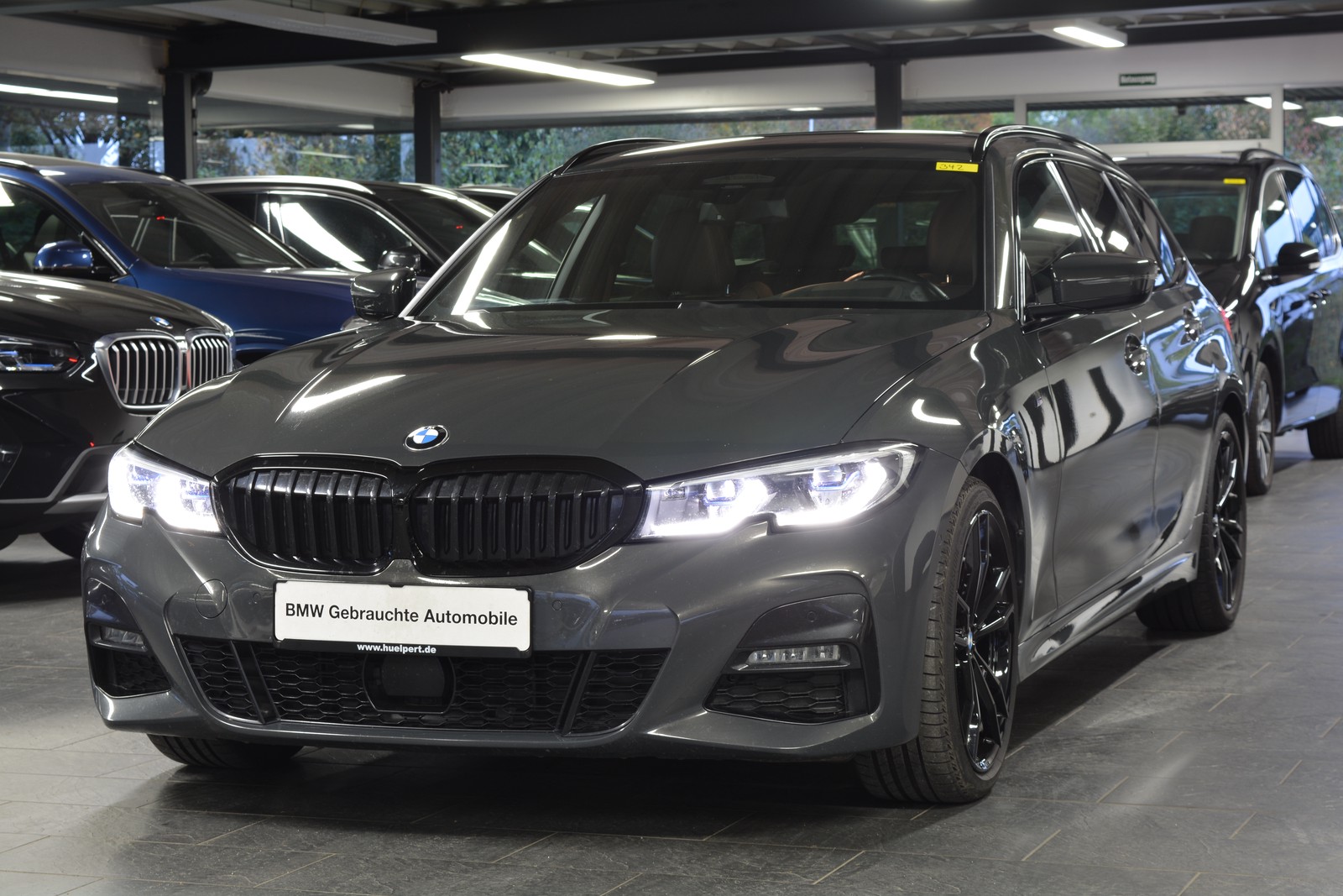 BMW 320 d xDrive Tour. M Sport ACC/AHK/LASER/HEAD-UP/STANDHEIZUNG