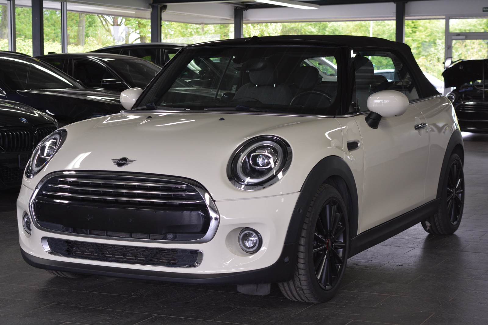 MINI Cooper Cabrio HARMANKARDON/KOMFORTZGNG/PDC/LED