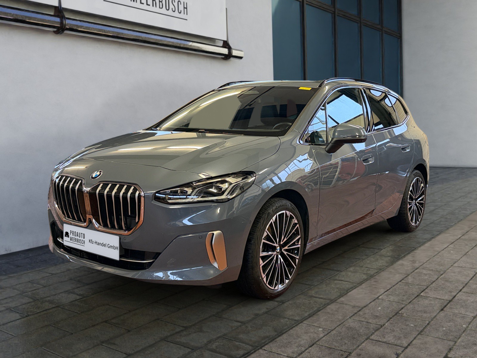 BMW 218i Active Tourer Luxury Line AHK/MMRY/HUD/PANO