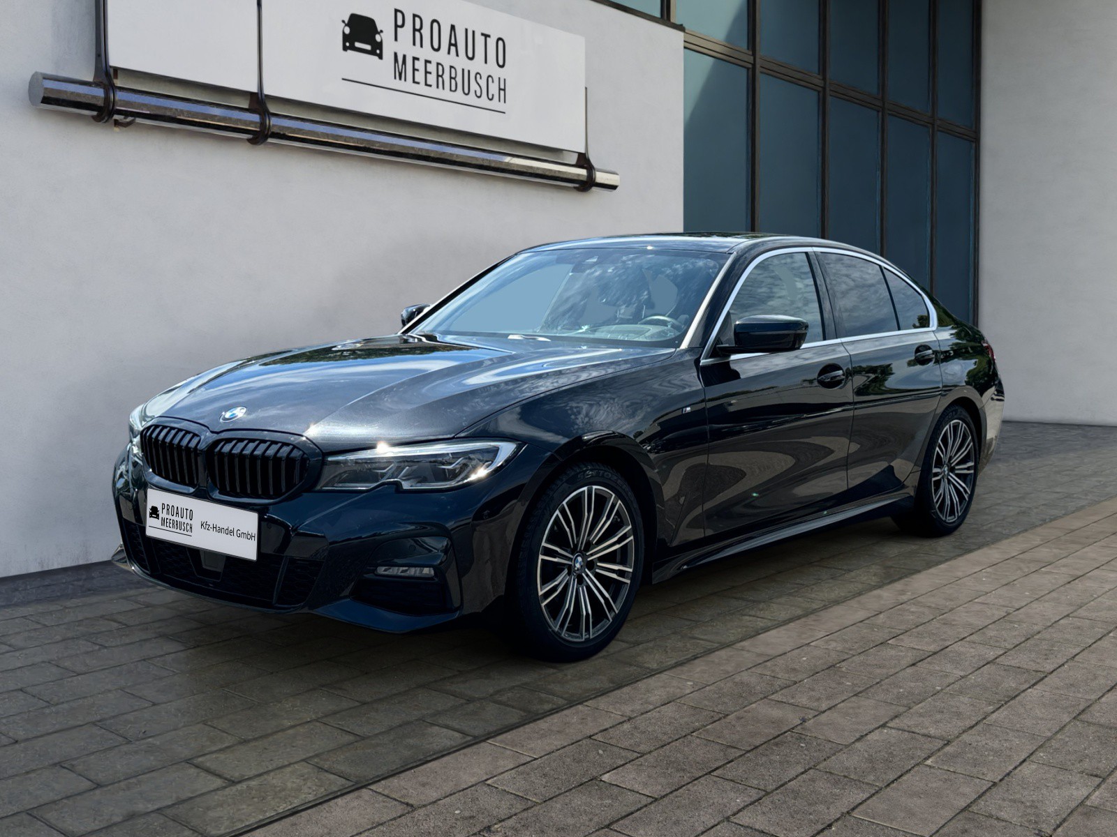 BMW 320i M Sport GLASDACH/HUD/MEMORY/LEDER/ACC/18''