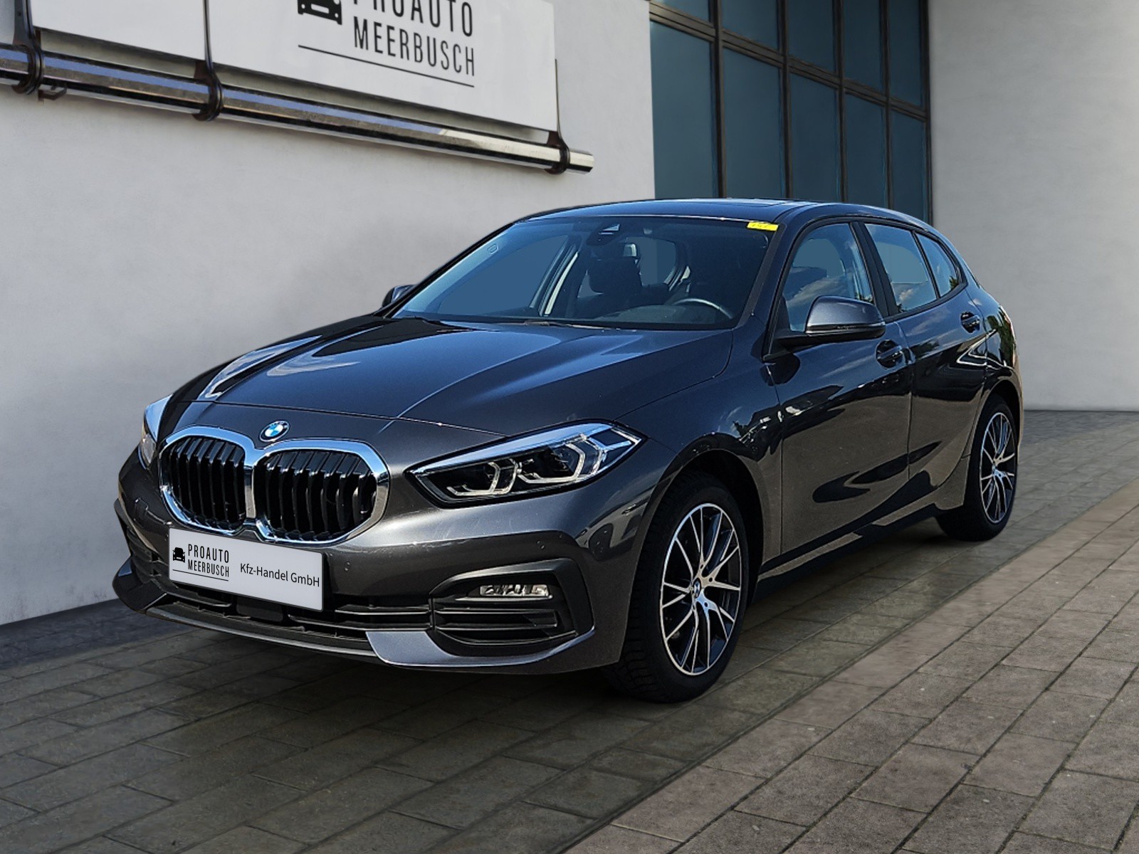 BMW 118i Advantage PANO/LED/HEADUP/PDCVO+HI/SITZHZG