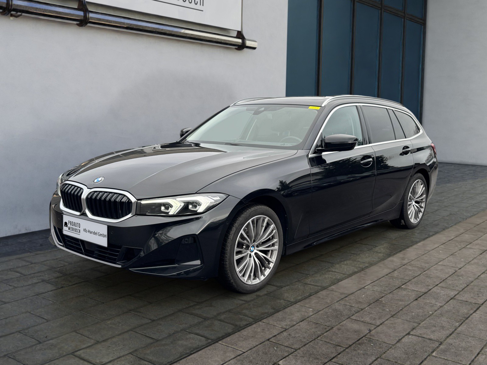 BMW 320d xDrive AHK/ACC/KOMFORTZUG/PANO/RFK/HIFI