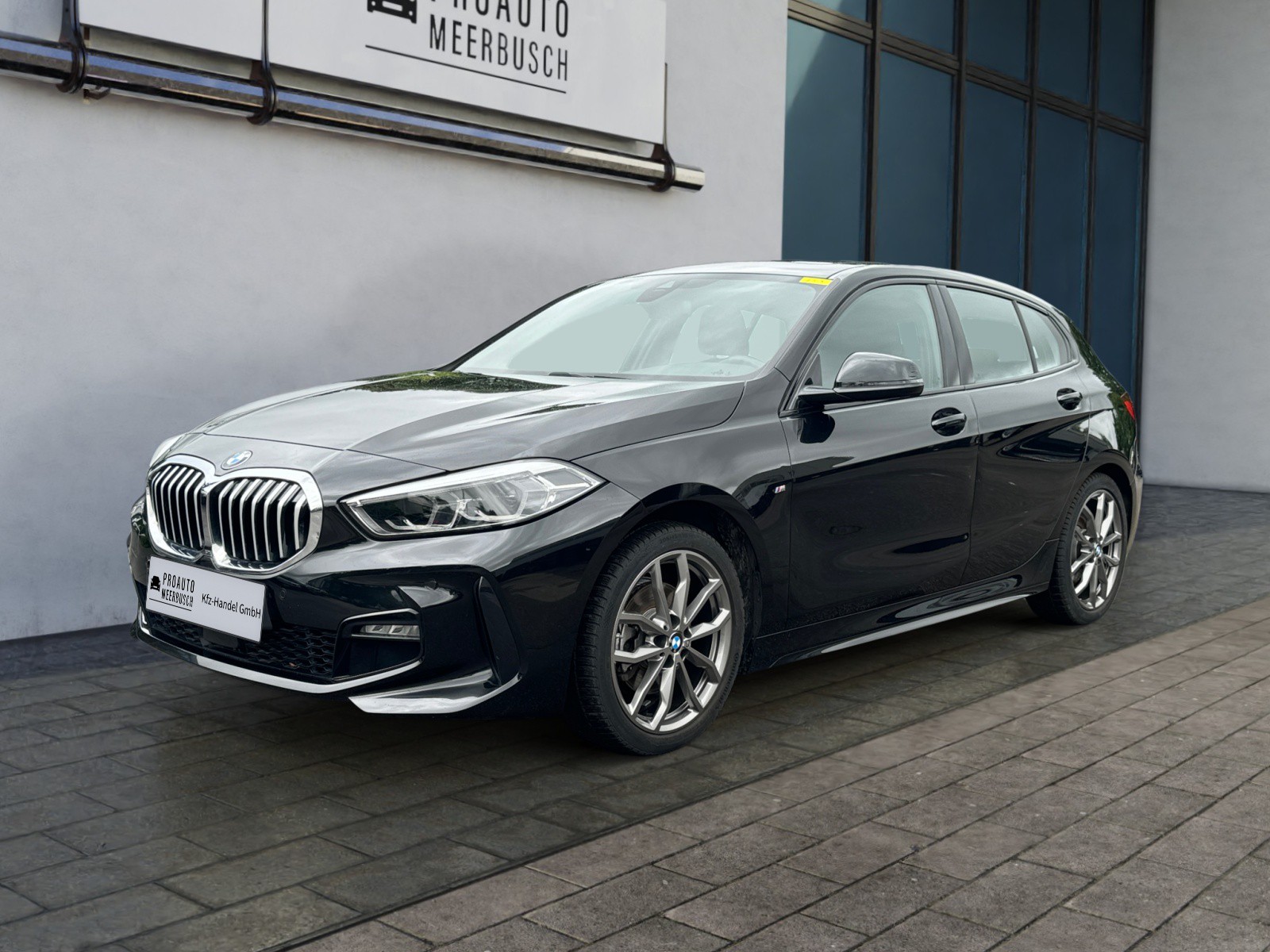 BMW 118i M Sport AHK/PANO/HIFI/LED/NAVI