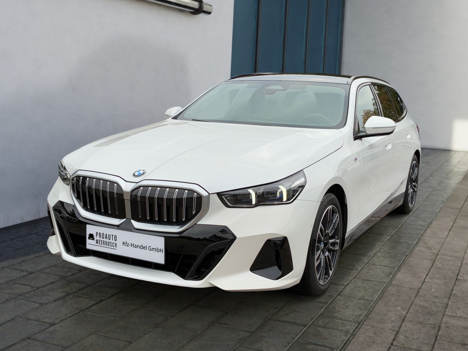 BMW 520d M Sport AHK/MMRY/PANO/HUD/ACC/360°/H&K