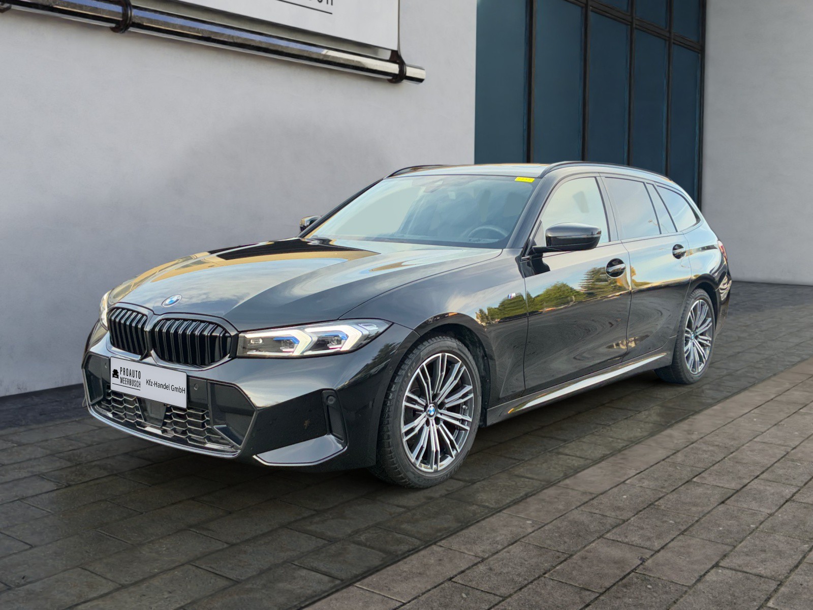 BMW 320d xDrive M Sport MMRY/AHK/ADAPTLED/HUD/ACC/PANO