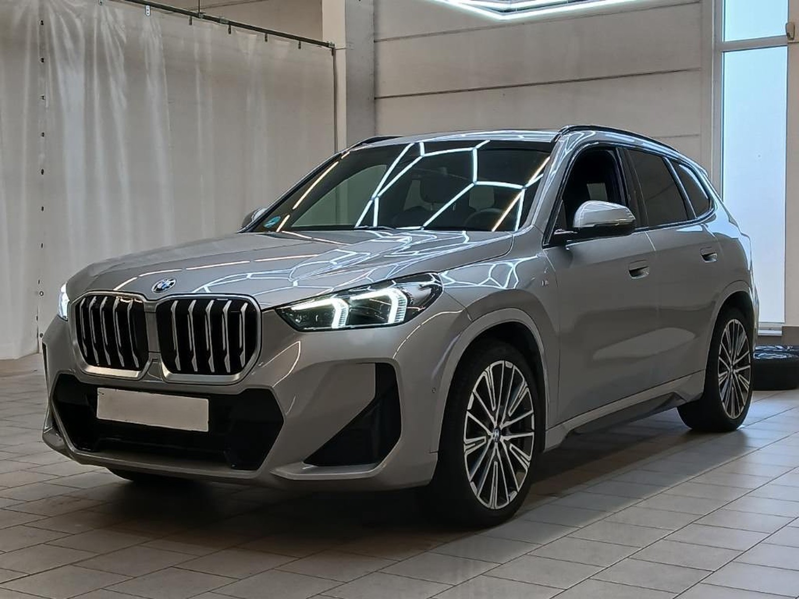 BMW X1 20d xDrive M Sport PANO/MASSAGE/AHK/MEMORY