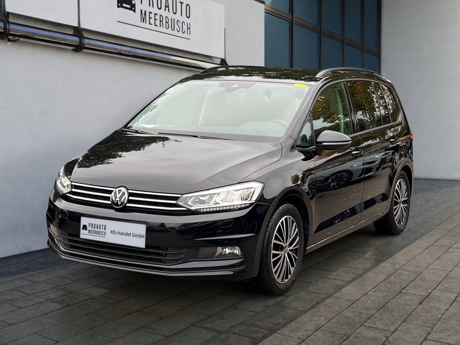 Volkswagen Touran Comfortline AHK/MASSAGE/DYNAUDIO/RFK/NAVI