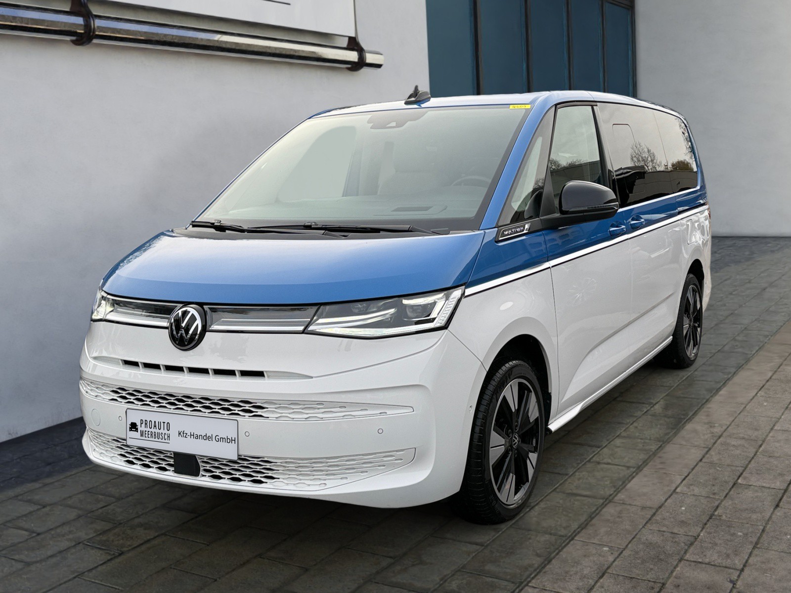Volkswagen T7 Multivan Style lang AHK/ACC/HUD/PANO/STNDHZNG