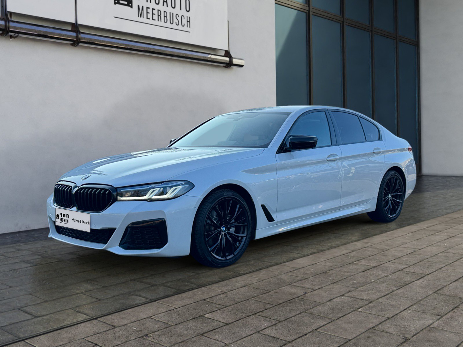 BMW 520d xDrive M SPORT LASER/MEMORY/HEADUP/HIFI