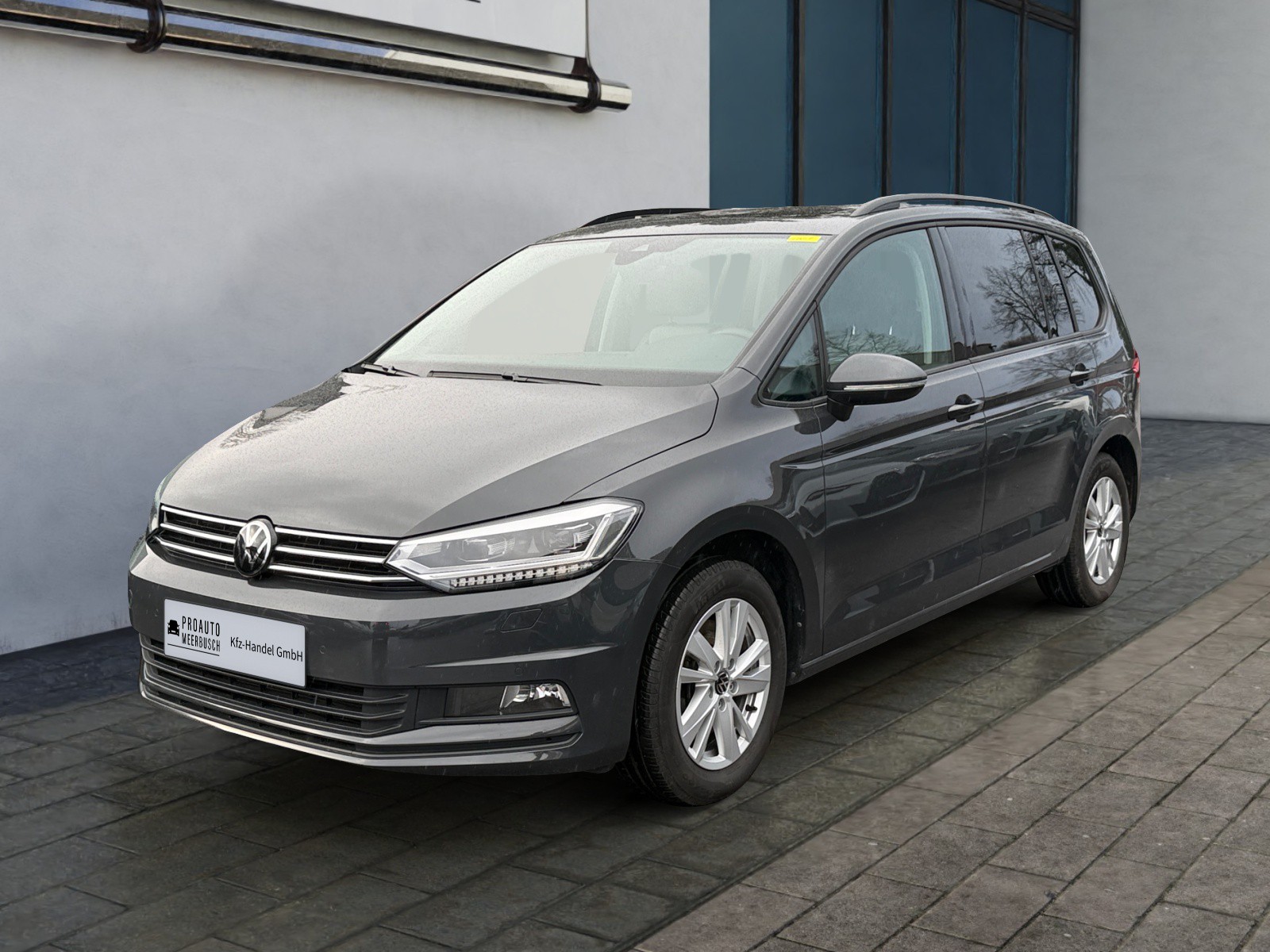 Volkswagen Touran Comfortline ADAPTLED/AHK/PANO/STNDHZNG/RFK