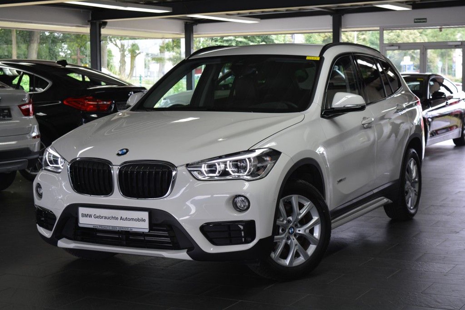 BMW X1 xDrive20i Aut. Sport Line AHK/LED/NAVI/KAMERA