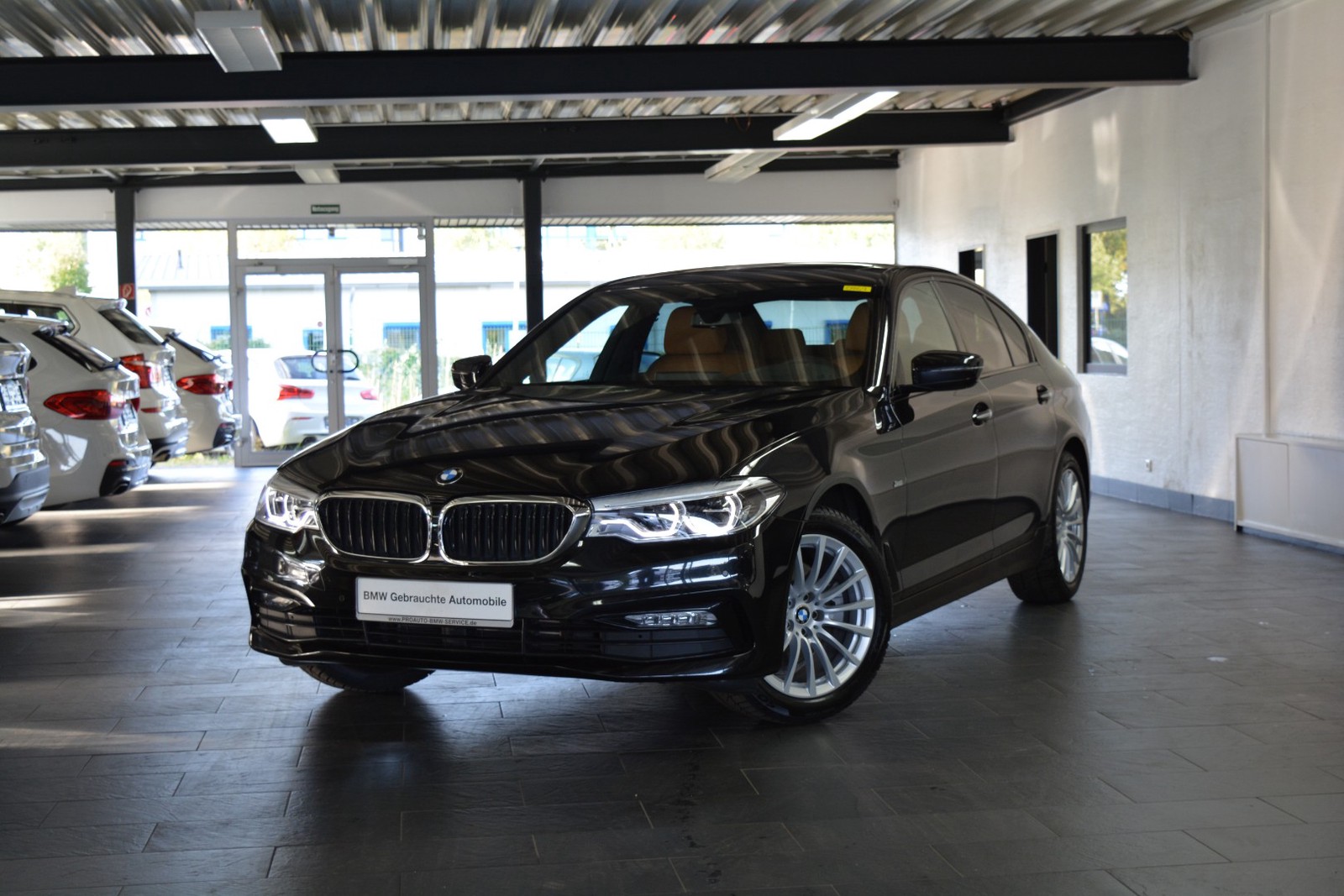 BMW 520d Aut. Sport line/LED/HUD/KOMFORTSITZE/GLASDACH/DAB