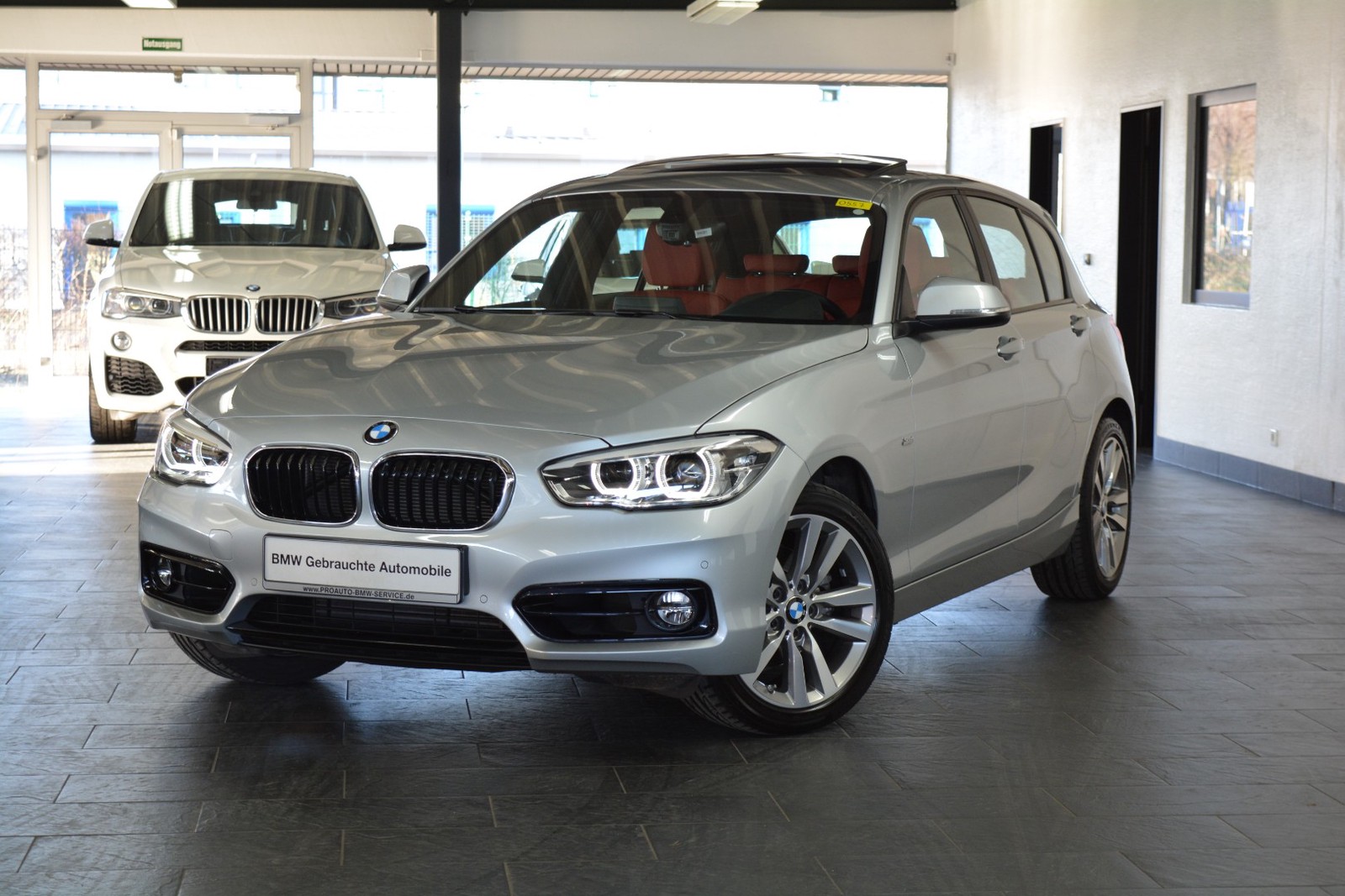 BMW 120d xDrive Sport Line LED ADAPTIV/NAVI/GLASDACH/LEDER