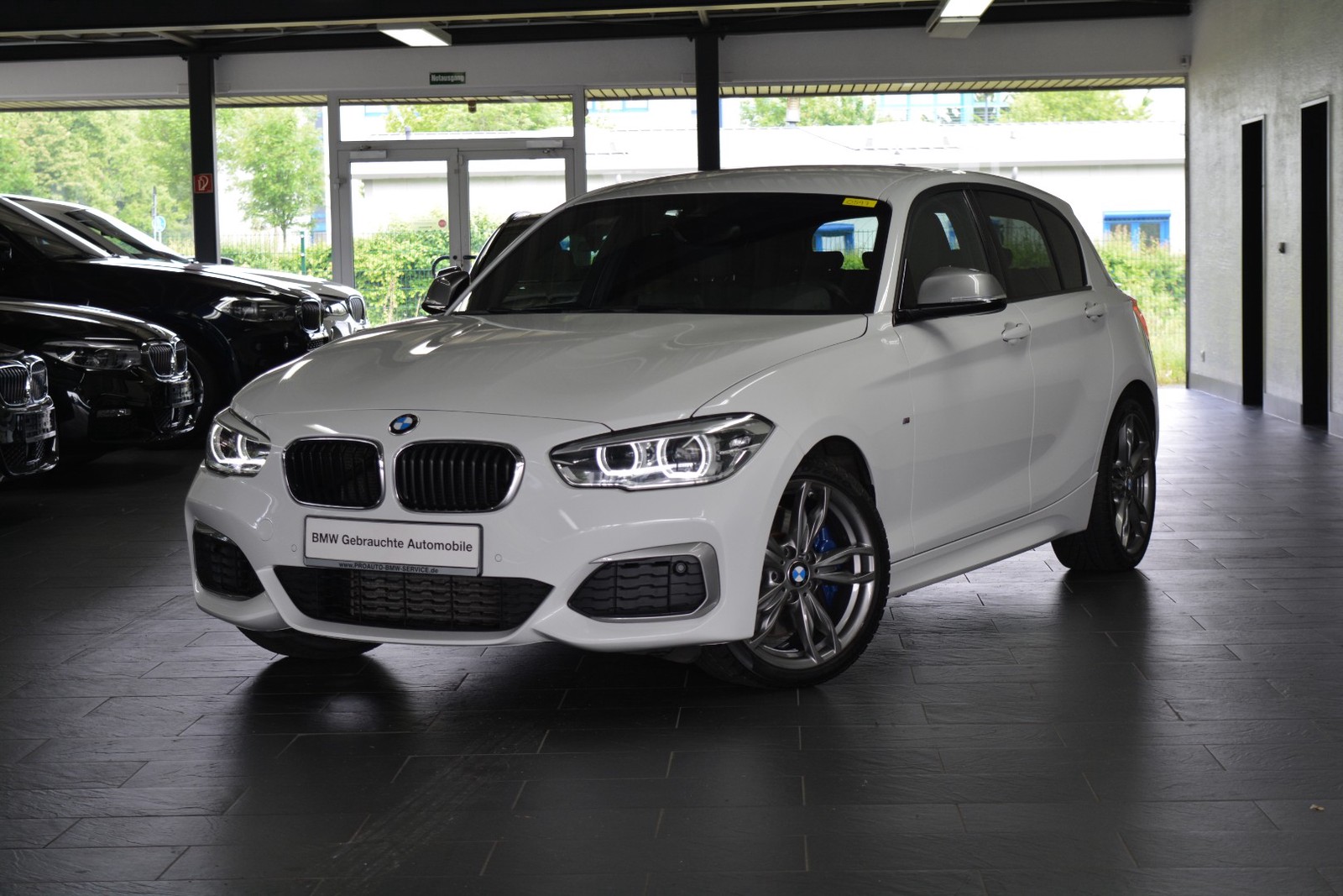 BMW M135i xDrive LED/NAVI/LEDER/KOMFORTZUGANG