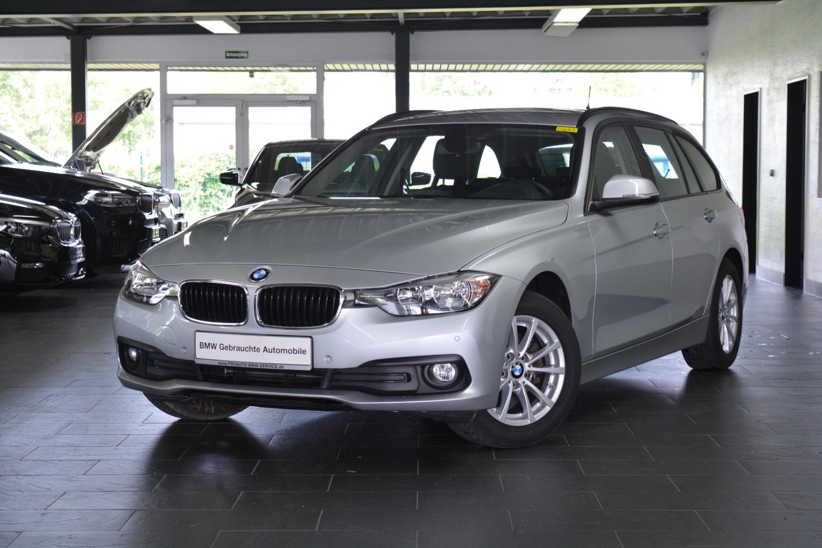 BMW 320d Touring Aut. NAVI PROF/SITZHEIZUNG/PDC/TEMPOMAT