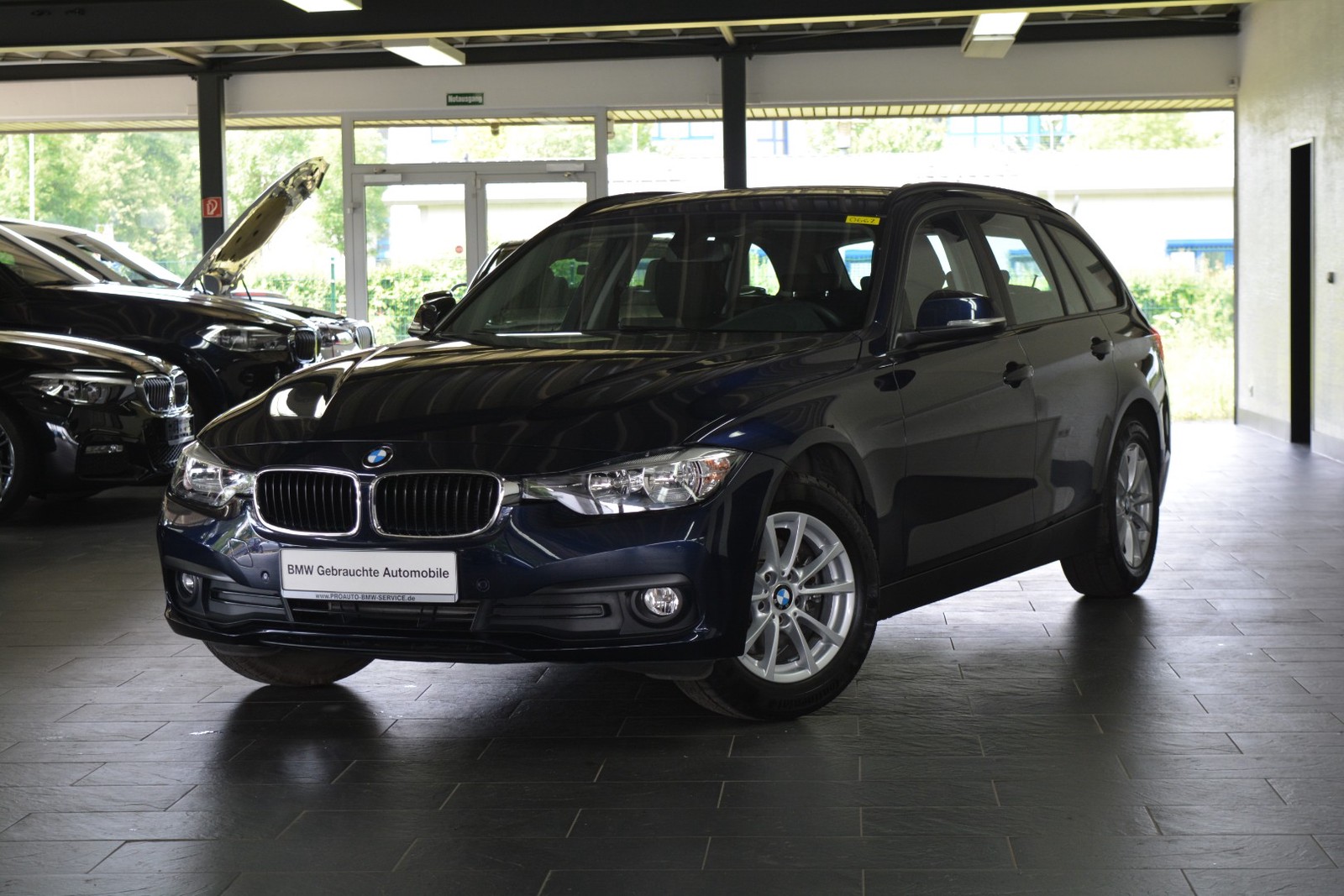 BMW 320d Touring Aut. LED/NAVI/SITZHEIZUNG/PDC