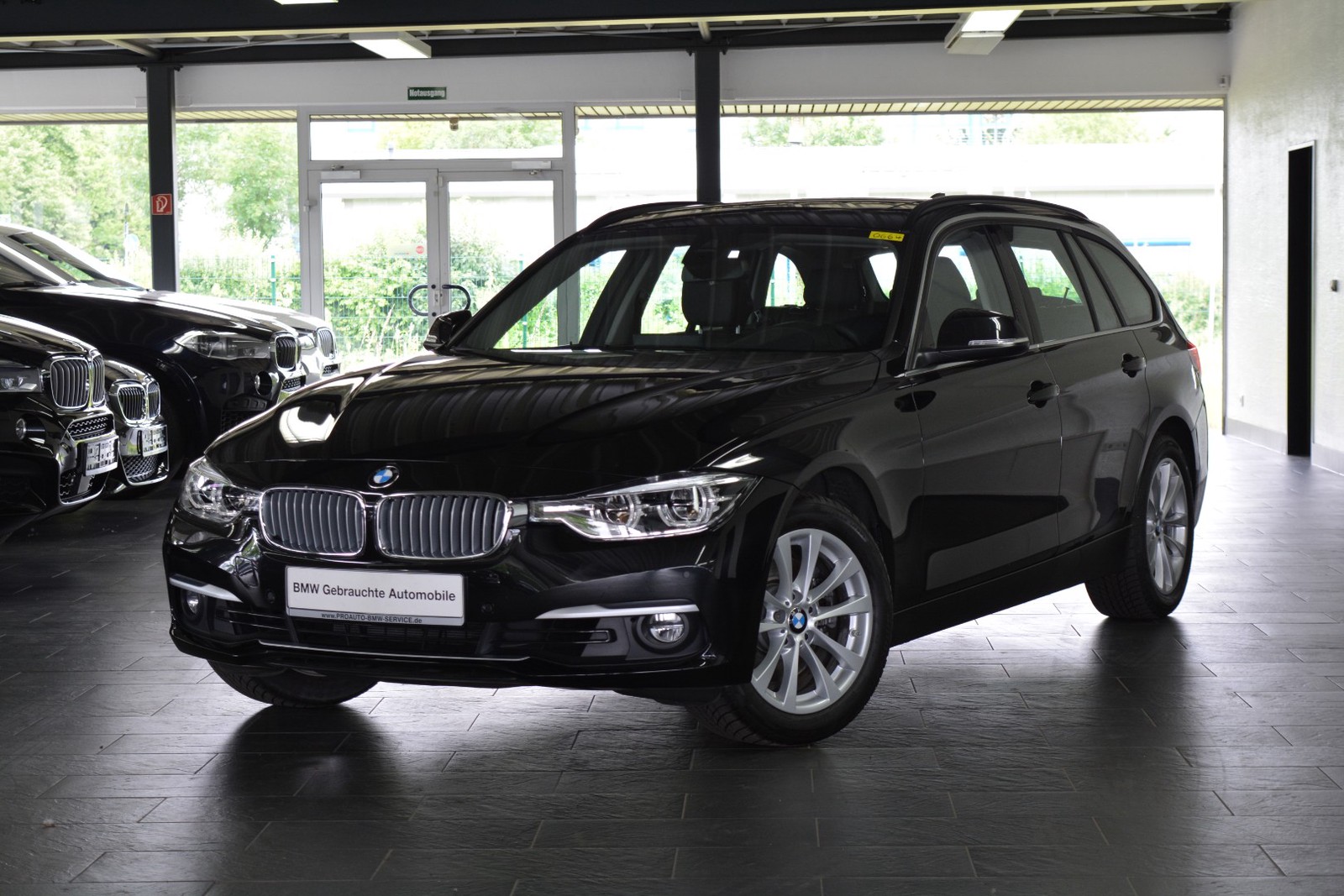 BMW 330i xDrive Touring Aut. Luxury Line HEAD-UP/AHK/LED/NAVI PROF/HIFI