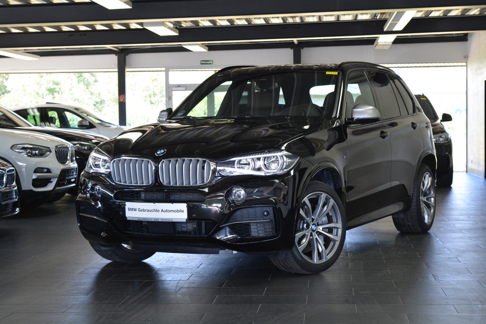 BMW X5 M50d AHK/TV/Night Vision/PANORAMA NP 129.000,-