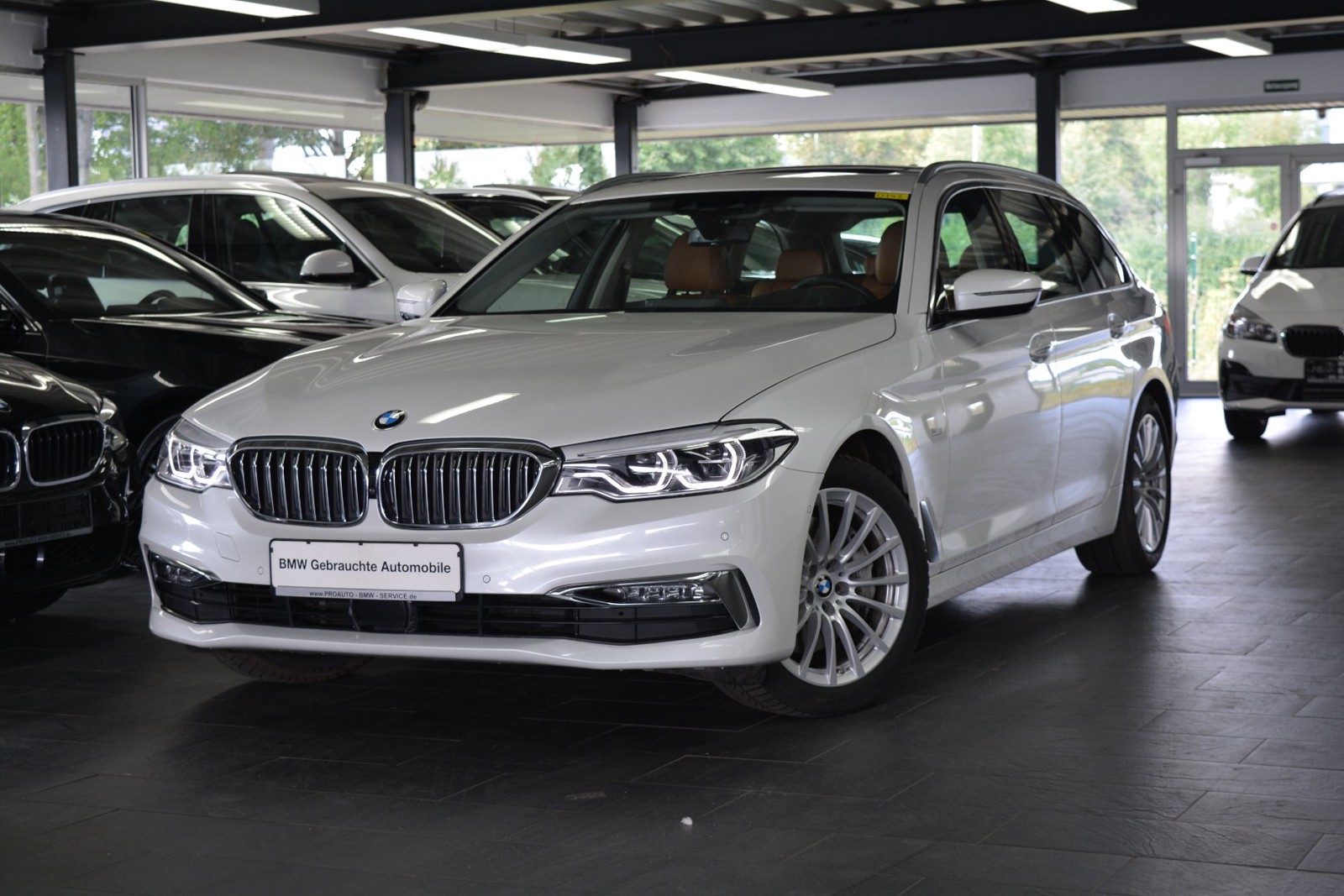 BMW 540i xDrive Touring Sport-Aut. Luxury Line AHK/LED/HEAD-UP/NAVI PROF/PANORAMA