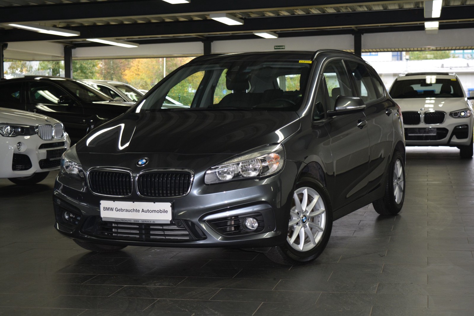 BMW 218d Active Tourer Aut. Advantage NAVI/PARKASSISTENT/TEMPOMAT