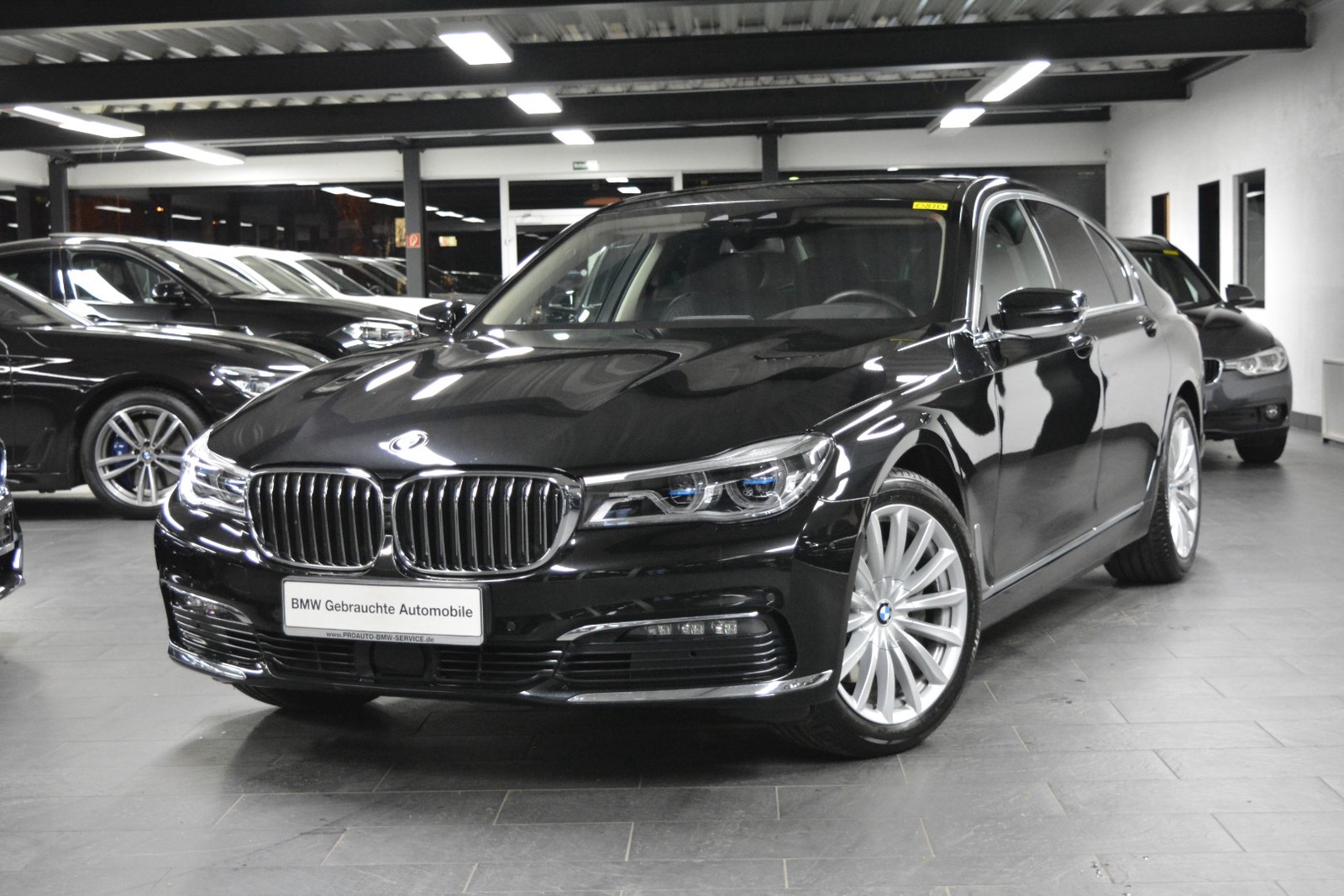BMW 740d xDrive TV/SoftClo/Massage/NP-130000