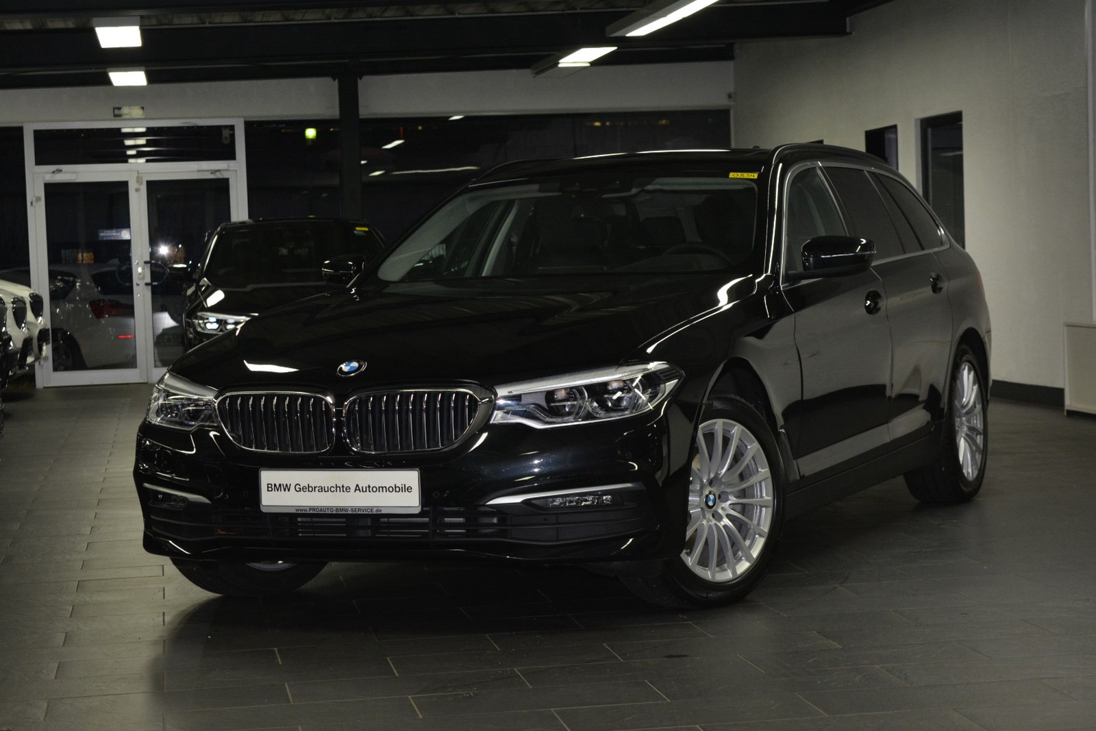 BMW 520d xDrive Touring/HUD/PANORAMA/6d-Temp