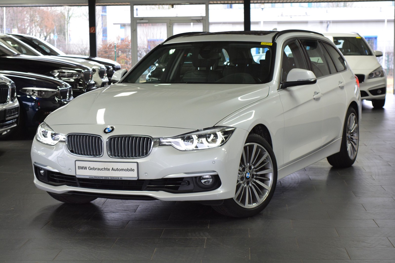 BMW 340i xDrive Luxury Line Purity Aut. Touring AHK/LED/HEAD-UP/NAVI PROF/GLASDACH/6d-temp