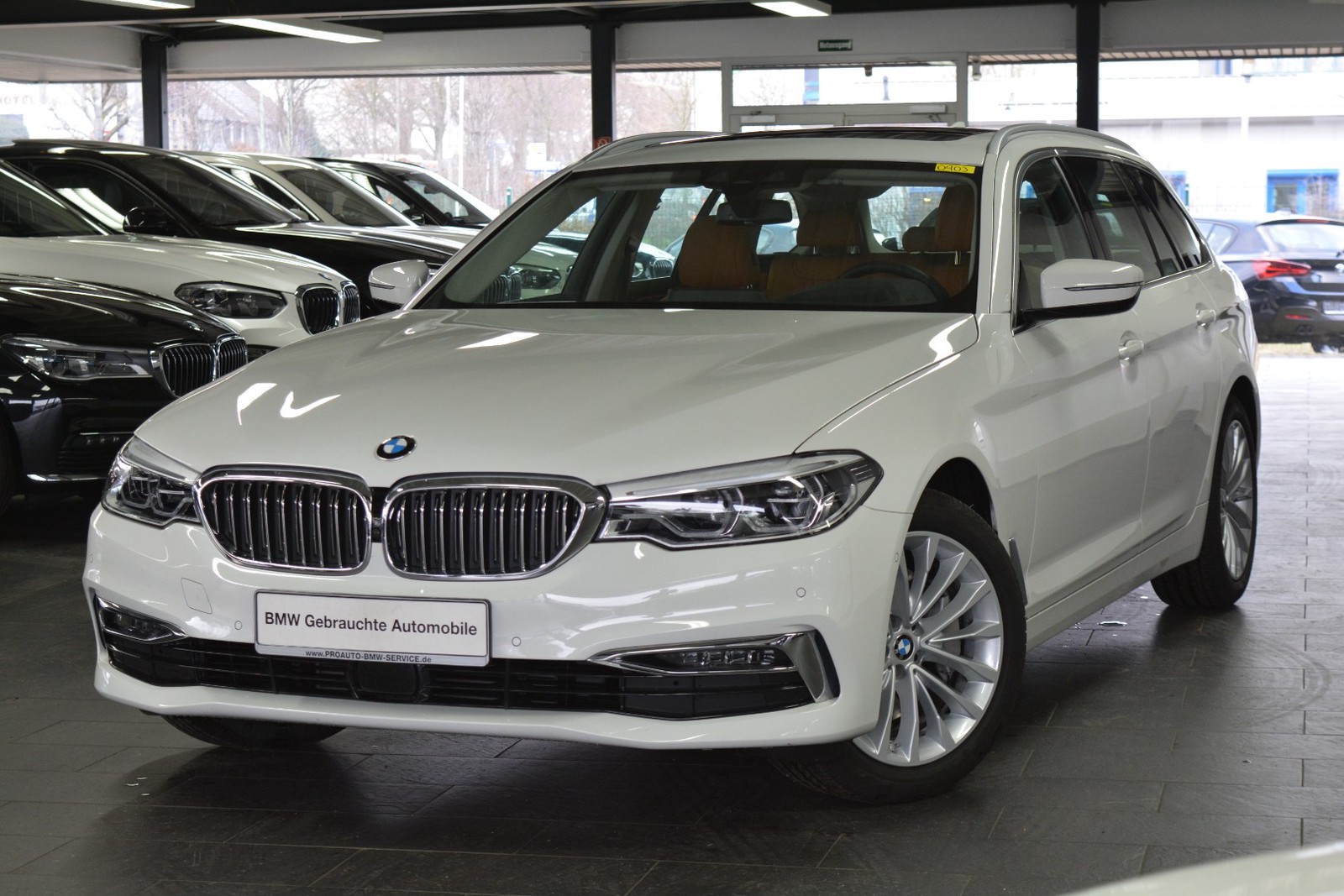 BMW 530d xDrive Luxury Line TOURING/HUD/PANO/6d-Temp