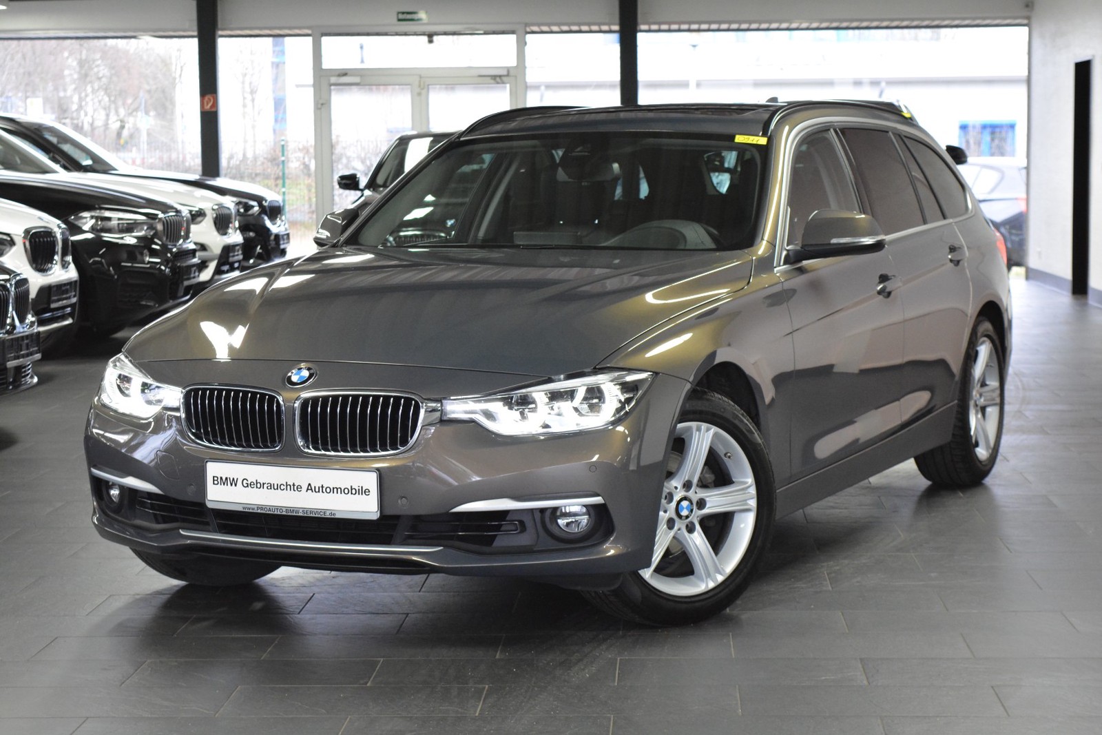 BMW 320i Luxury Line Purity Touring/Leder/HuD/Panorama