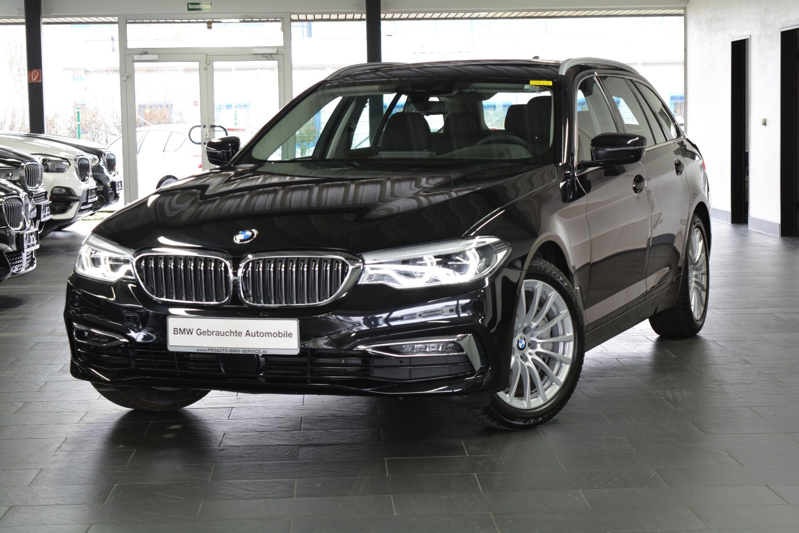 BMW 540i xDrive Luxury Line HUD/PANORAMA/LEDER/STANDHEIZUNG