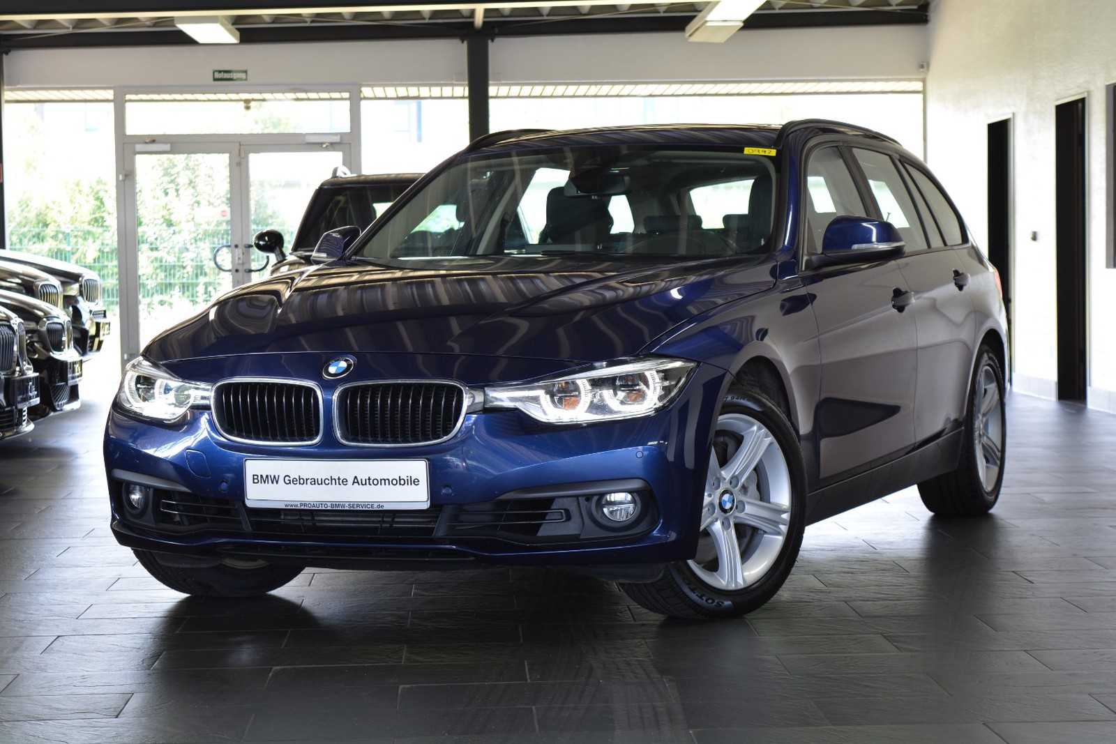 BMW 335d xDrive Touring Advantage LED/HEAD-UP/PANORAMA/NAVI PROF