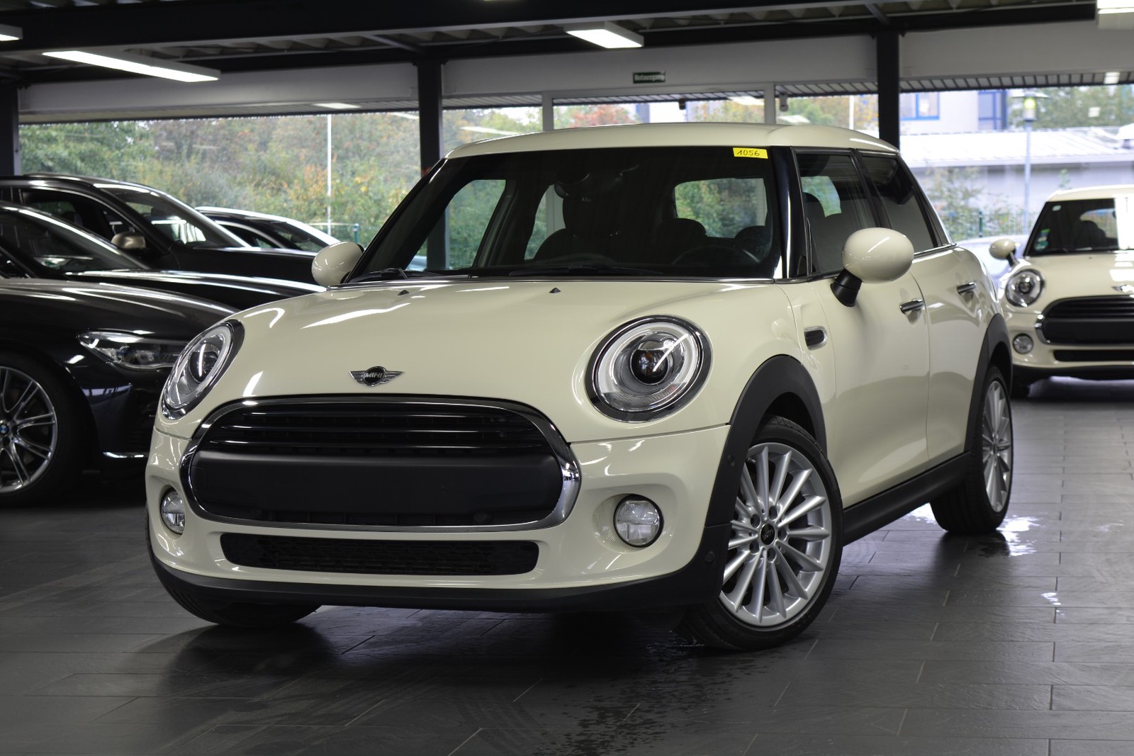 MINI Mini One Aut. LED/SPORTSITZE/NAVI/PDCVO+HI