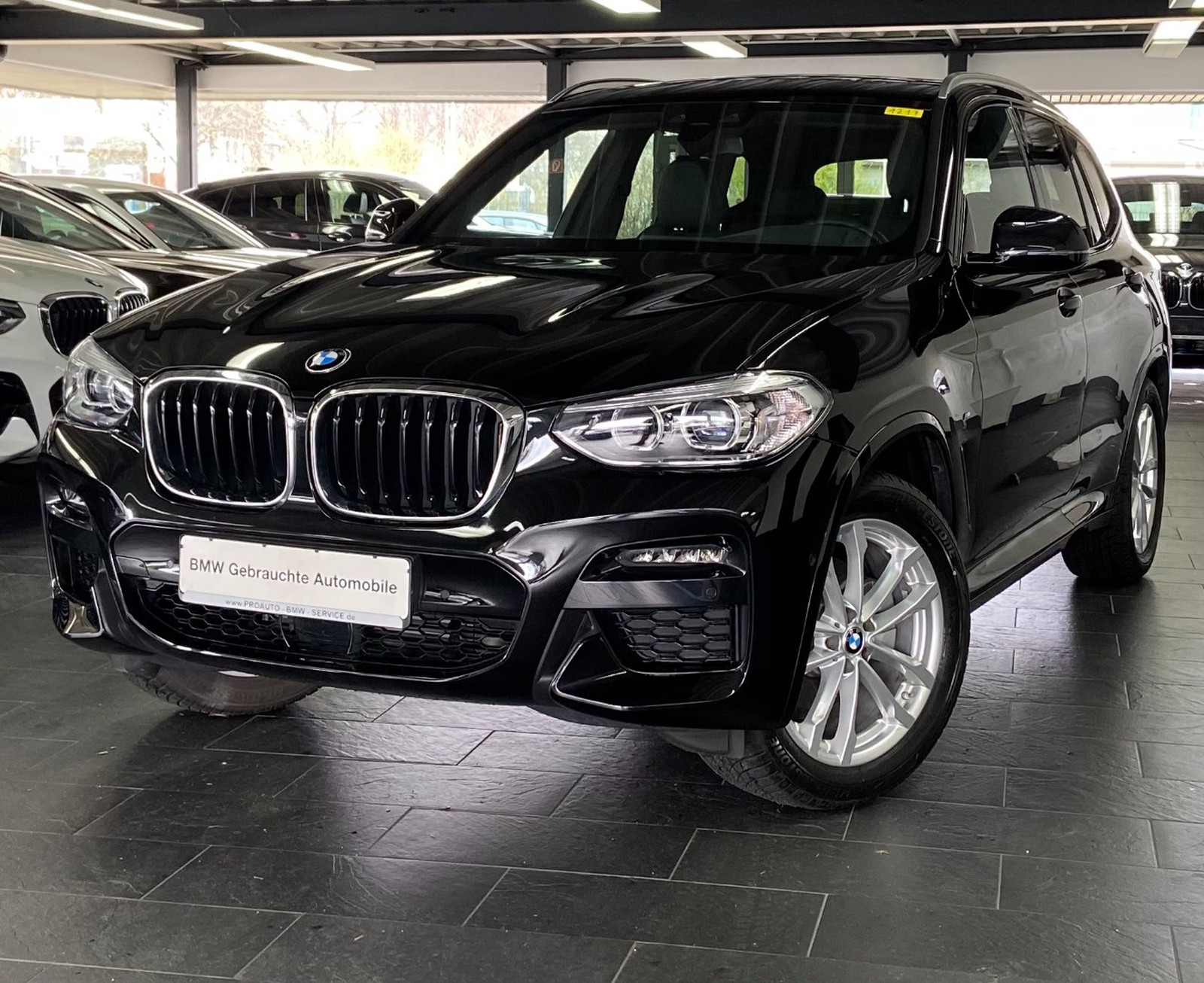 BMW X3 xDrive 20 i M Sport AHK/HEAD-UP/LIVE COCKPIT/NAVI/STANDHEIZUNG