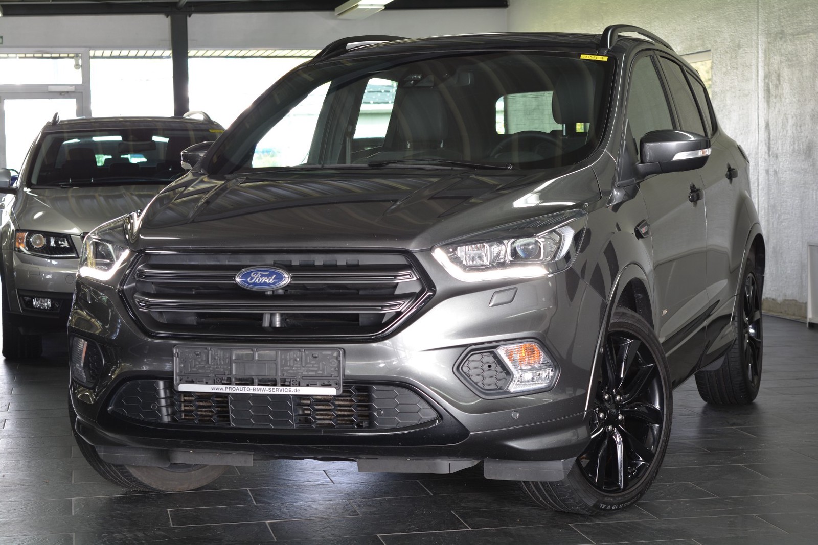 Ford Kuga 2.0 TDCi 4x4 PowerShift ST-Line AHK/NAVI/PANORAMA/KAMERA