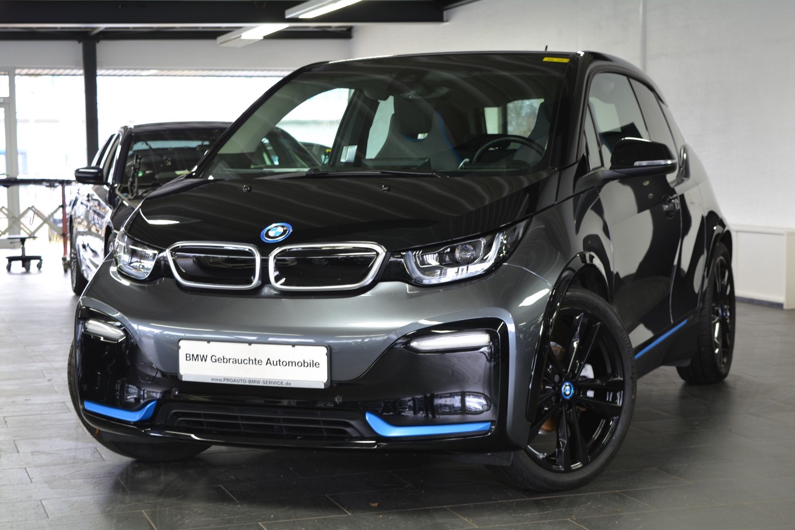 BMW i3 s eDrive 120AH LED/ACC/NAVI PROF/KAMERA/HIFI