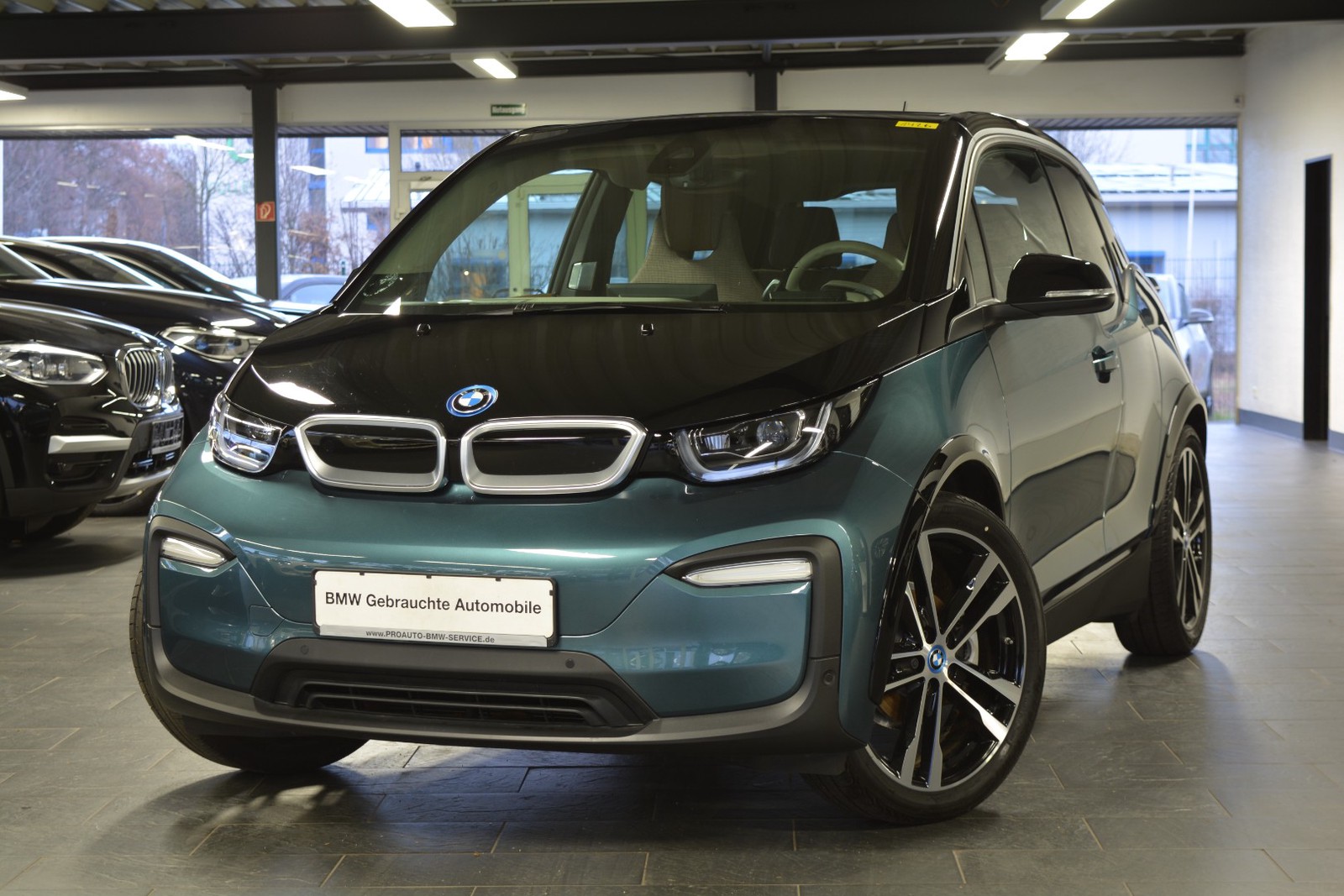 BMW i3 120 Ah GLASDACH/WÄRMEPUMPE/SCHNELLADEN/HARMANKARDON