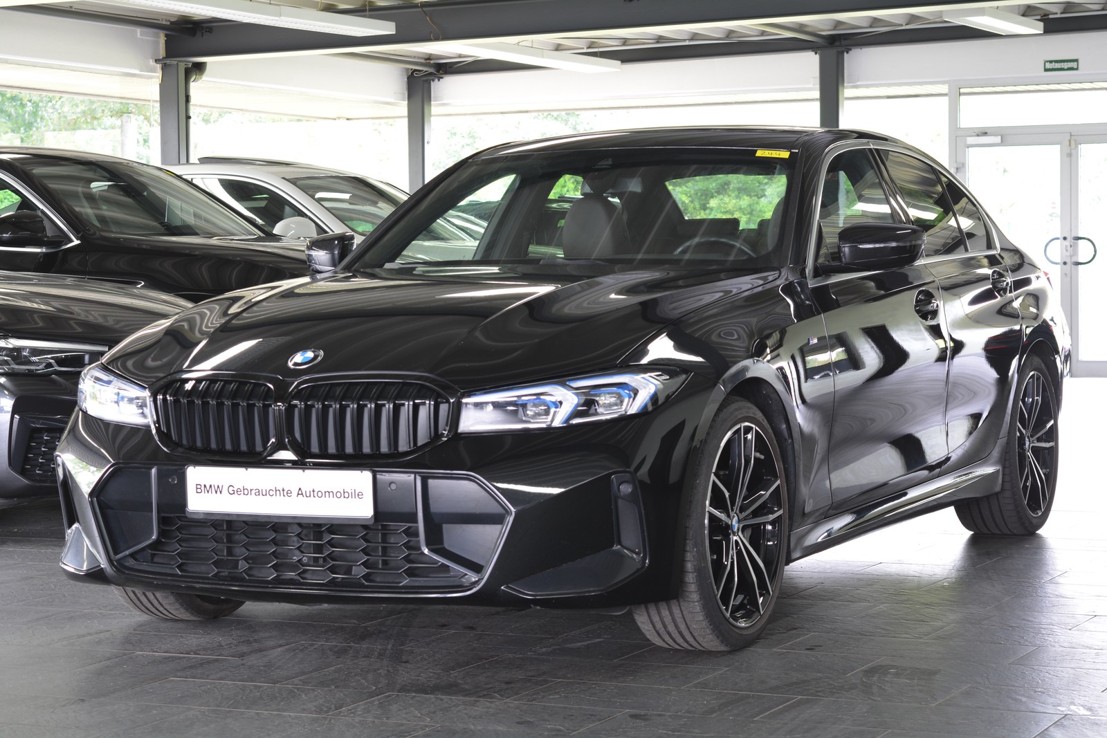 BMW 330 i xDrive Limousine M Sport FACELIFT LED/HEAD-UP/GLASDACH/ADAPT. FAHRWERK