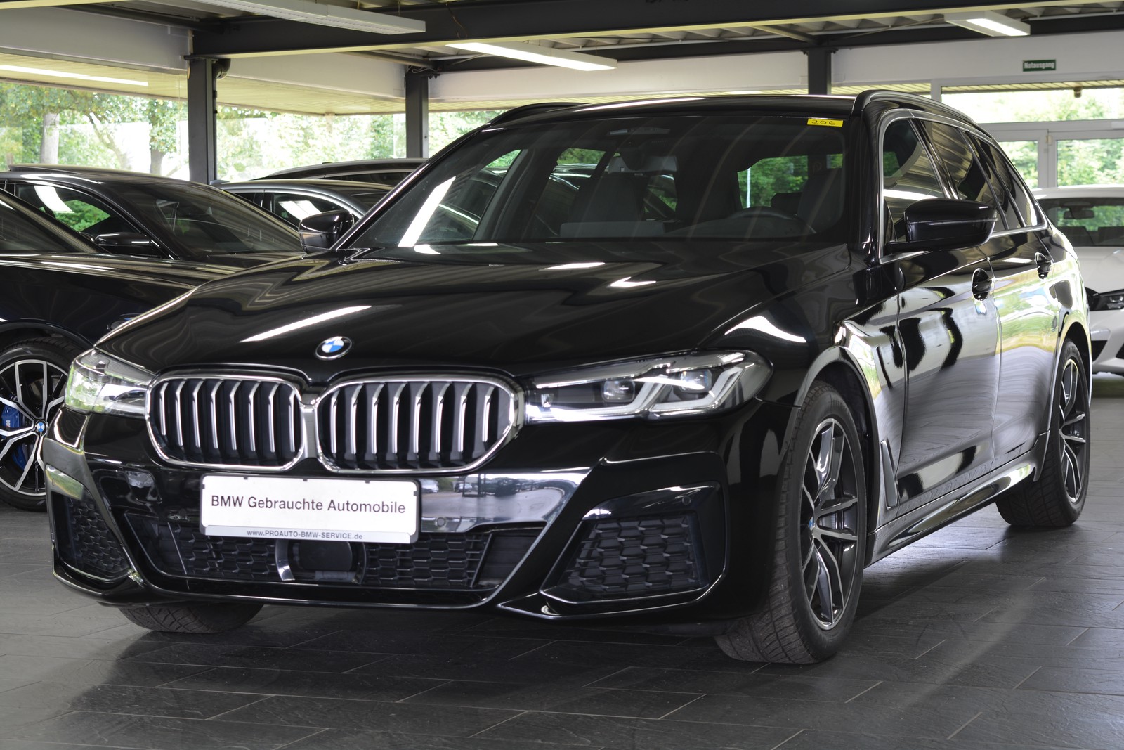 BMW 540 d xDrive Touring M Sport ACC/HEAD-UP/PARKASSISTENT