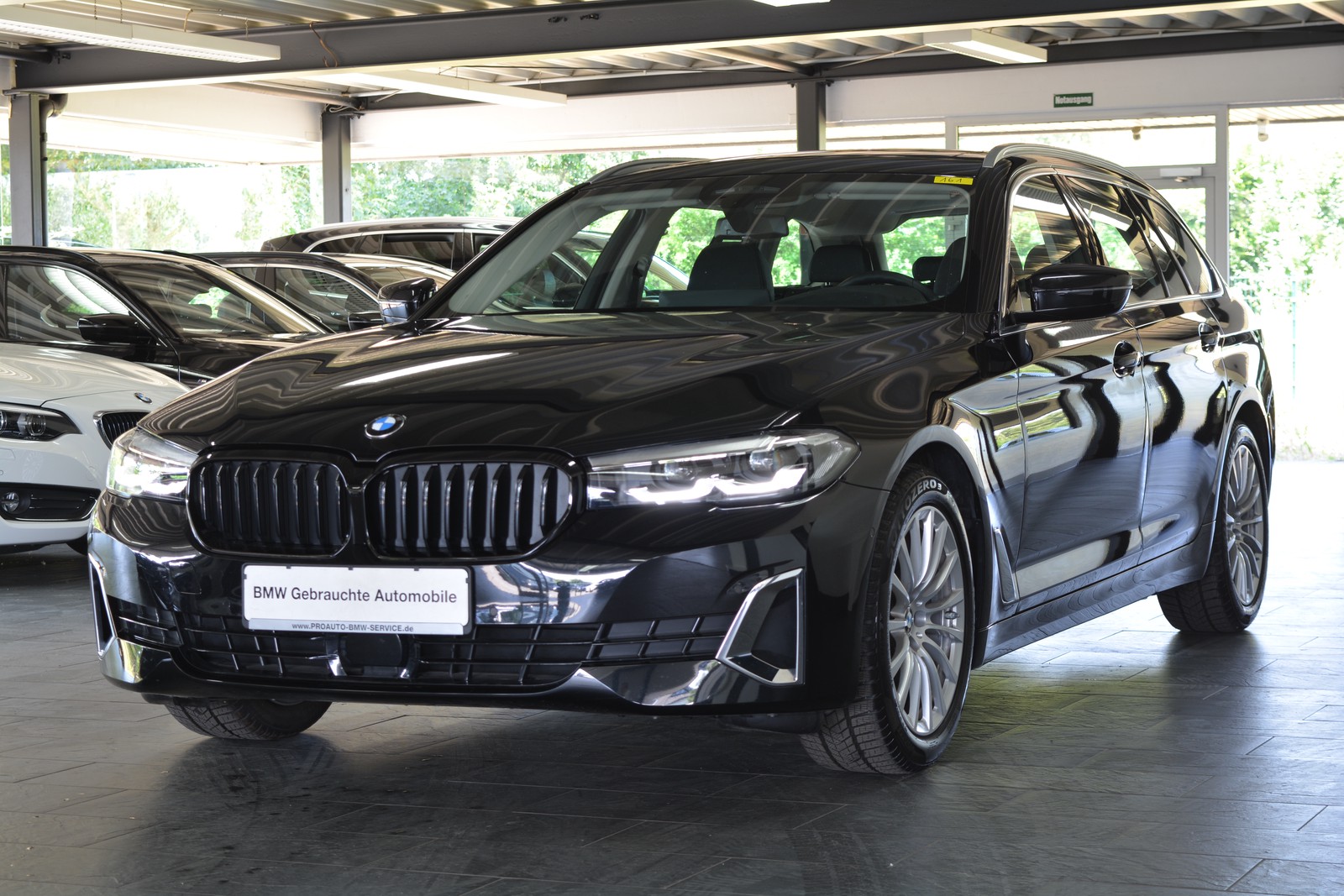 BMW 520d xDrive Touring Luxury Line HEAD-UP/PANORAMA