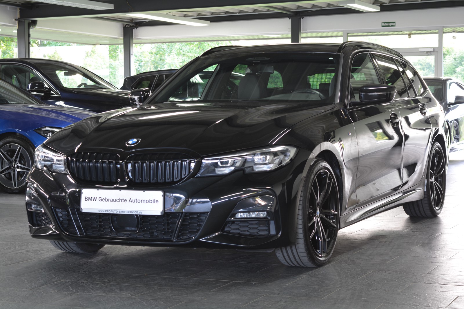BMW 320 d xDrive Touring M Sport MILDHYBRID ACC/AHK/
